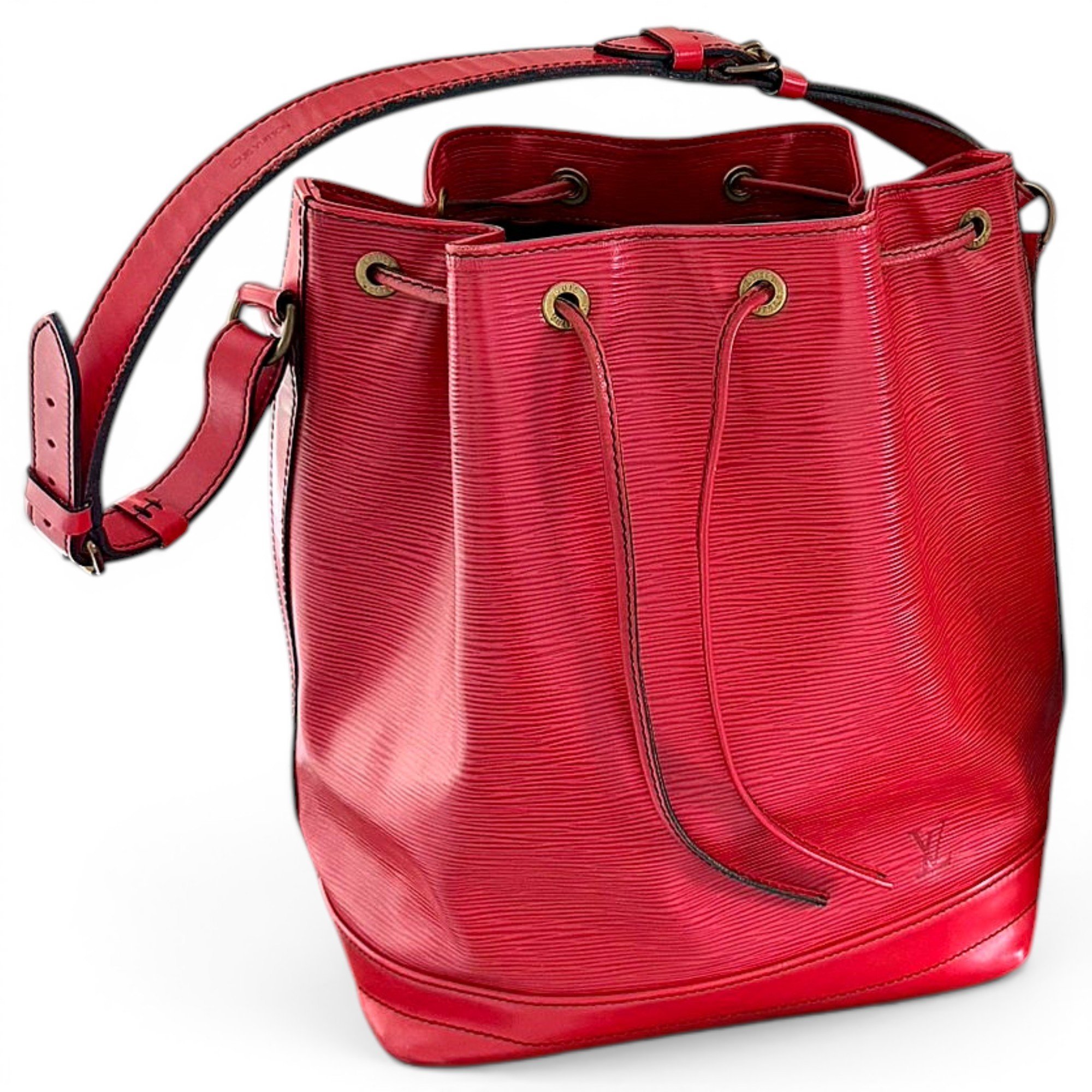Noé leather handbag