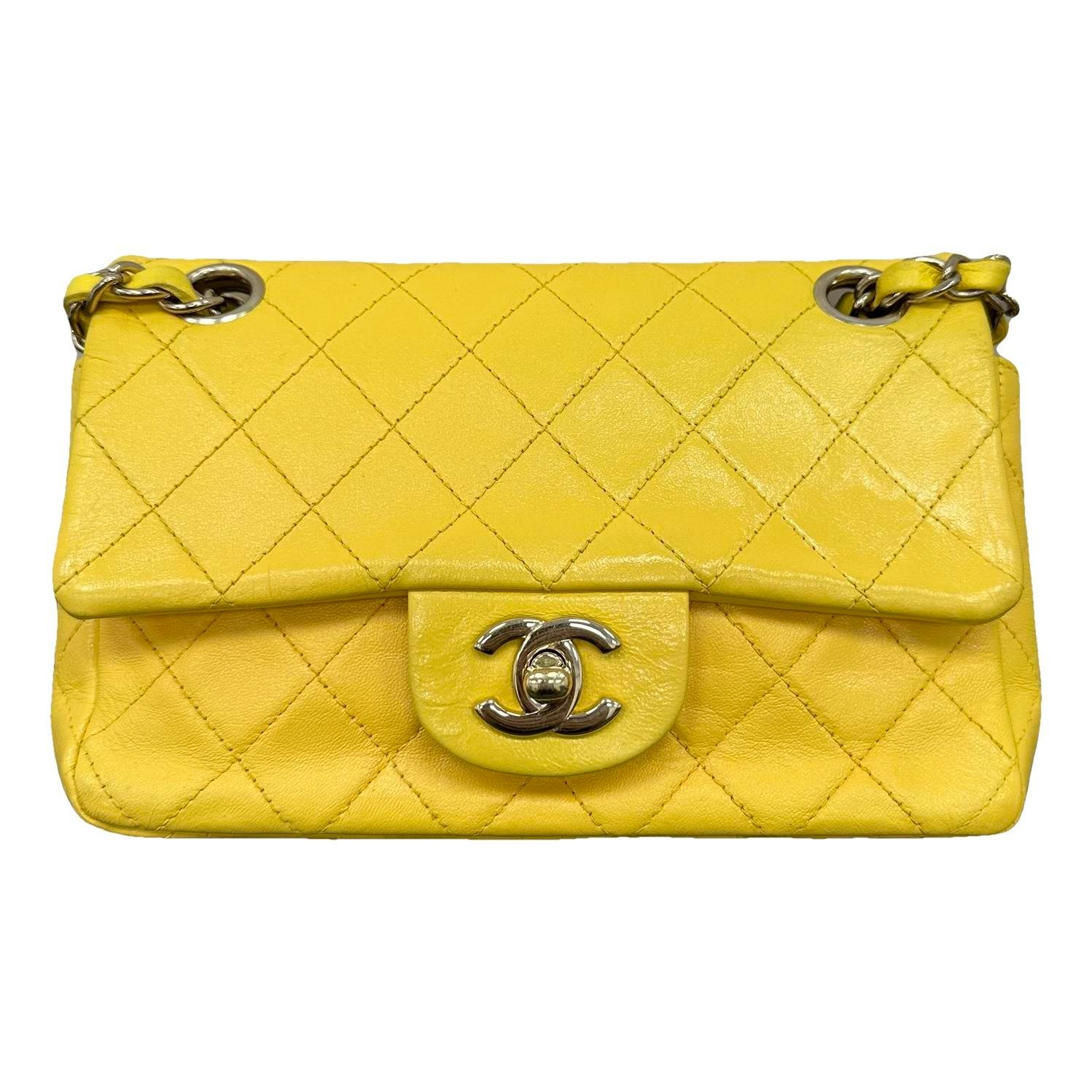 Timeless/Classique patent leather handbag