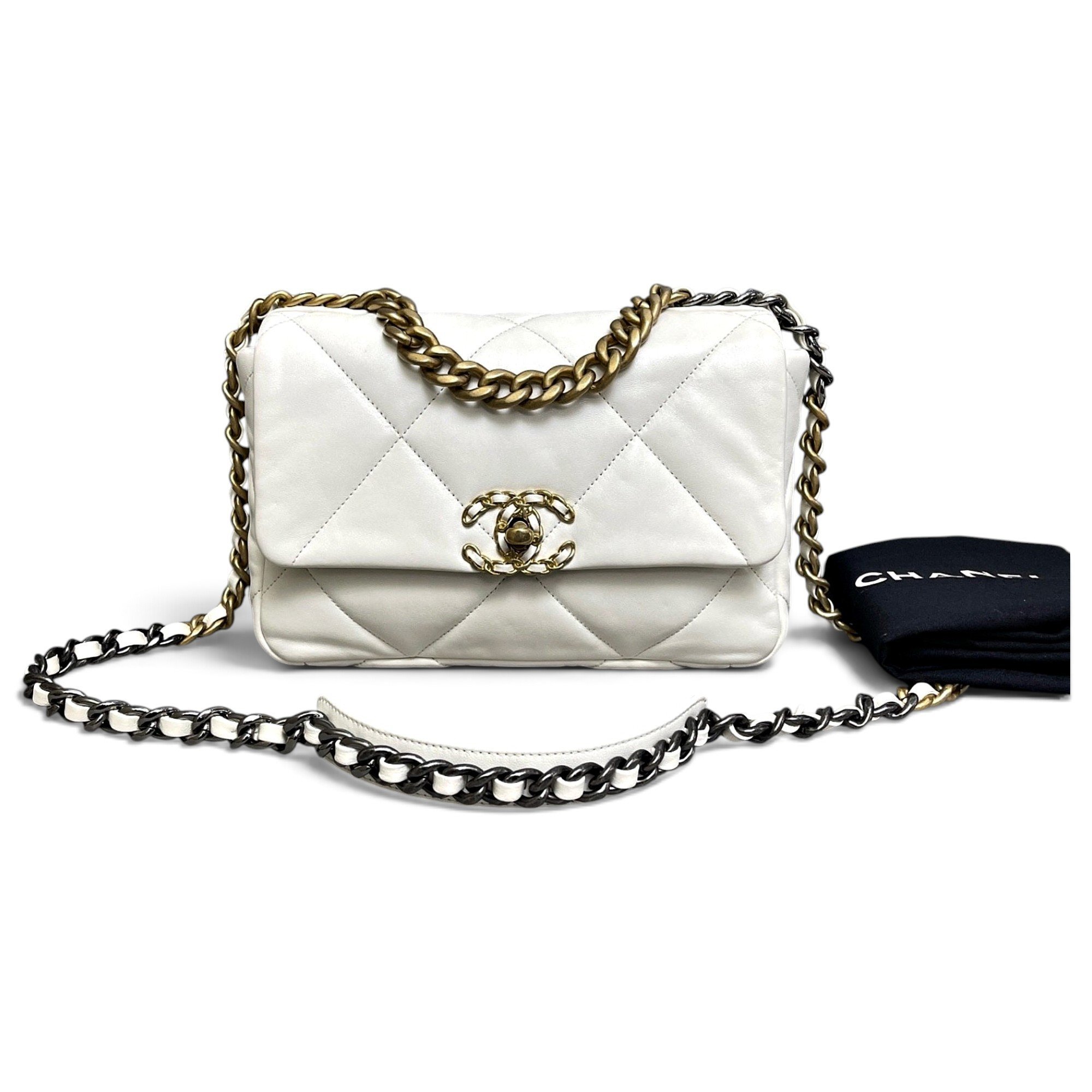 Chanel 19 leather handbag