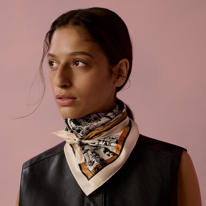 a l'Ombre Des Boulevards Scarf 70