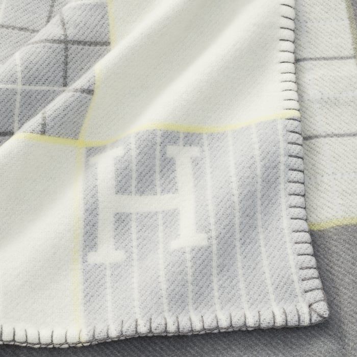 Gris Perle Avalon Cabriole Blanket
