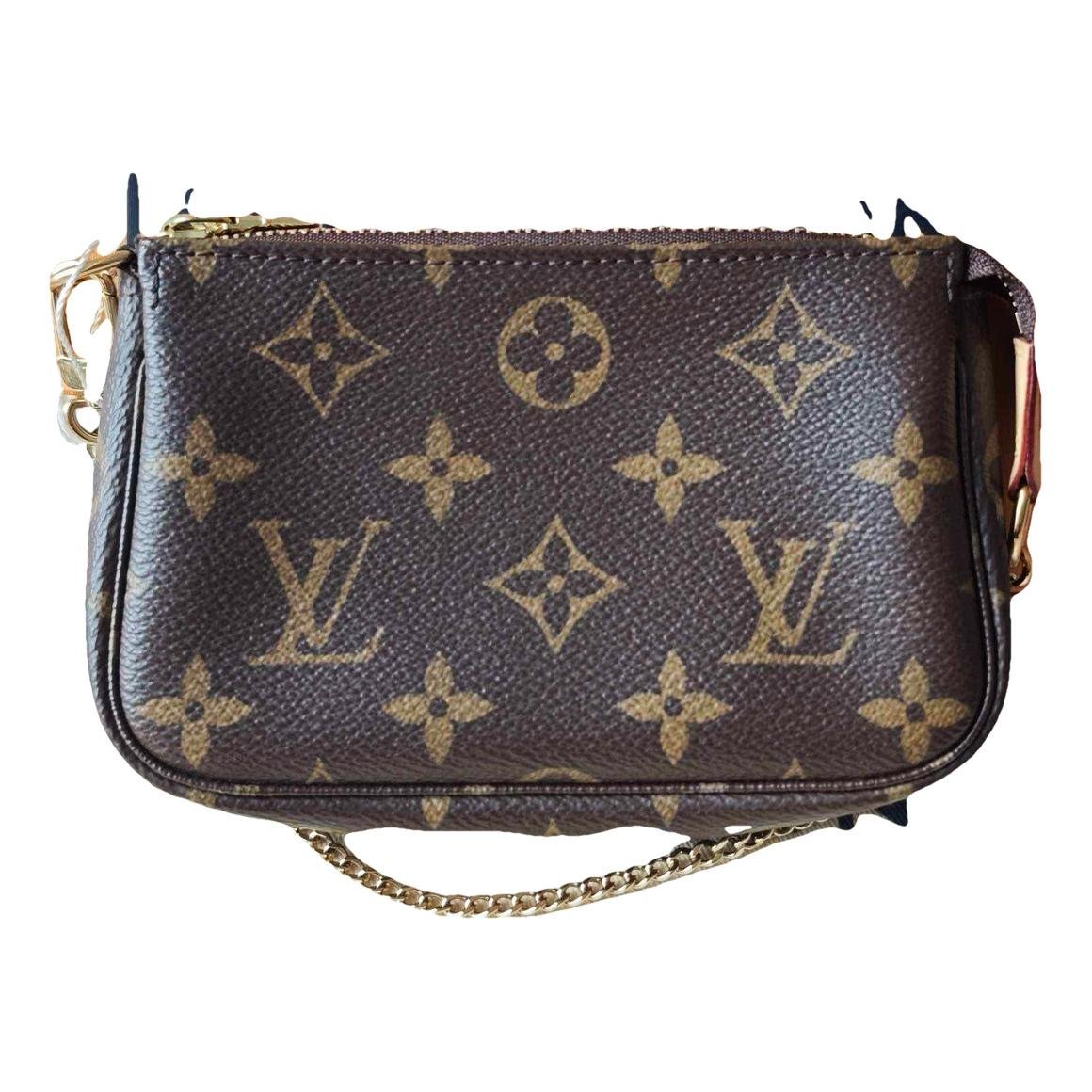Pochette Accessoire leather handbag