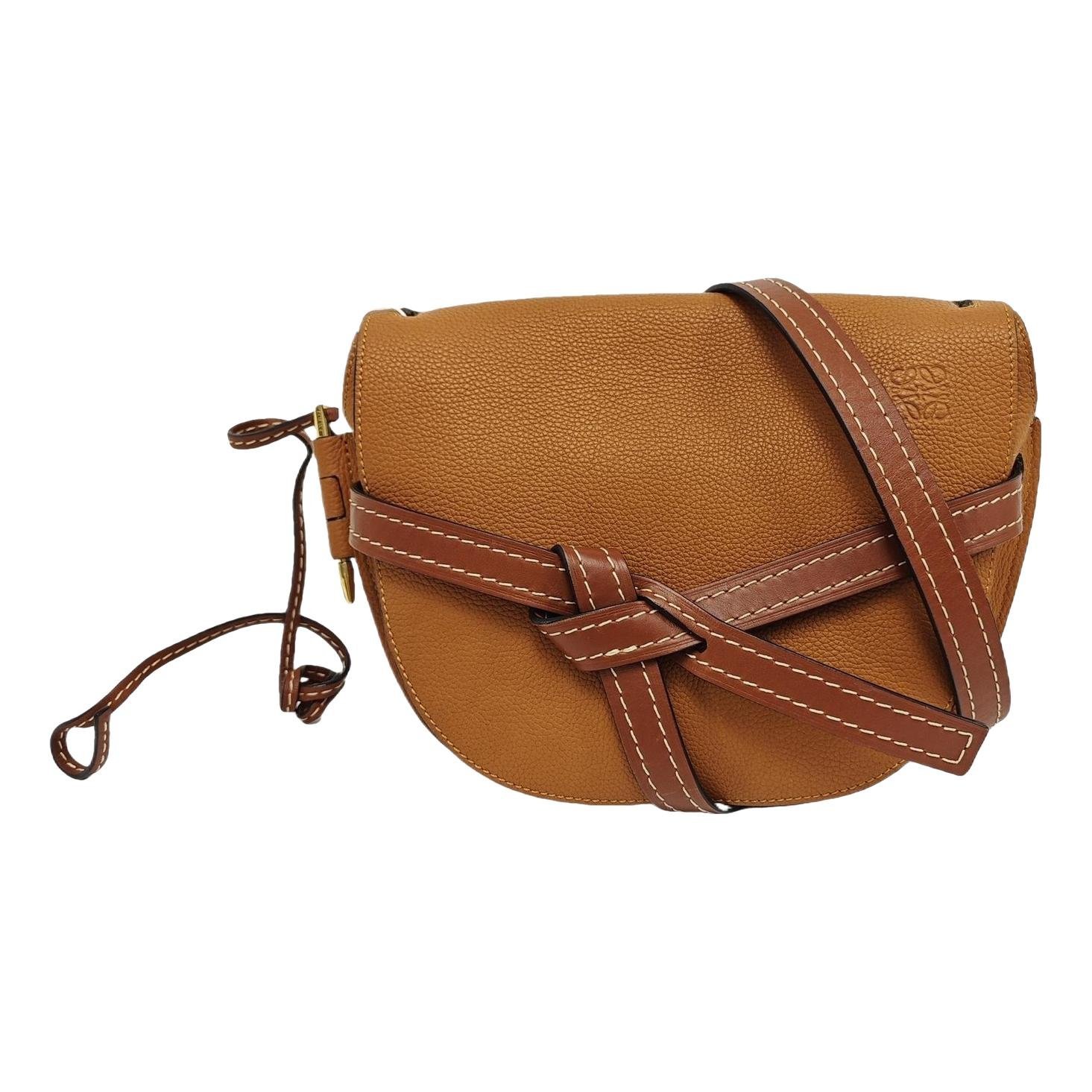 Gate leather handbag