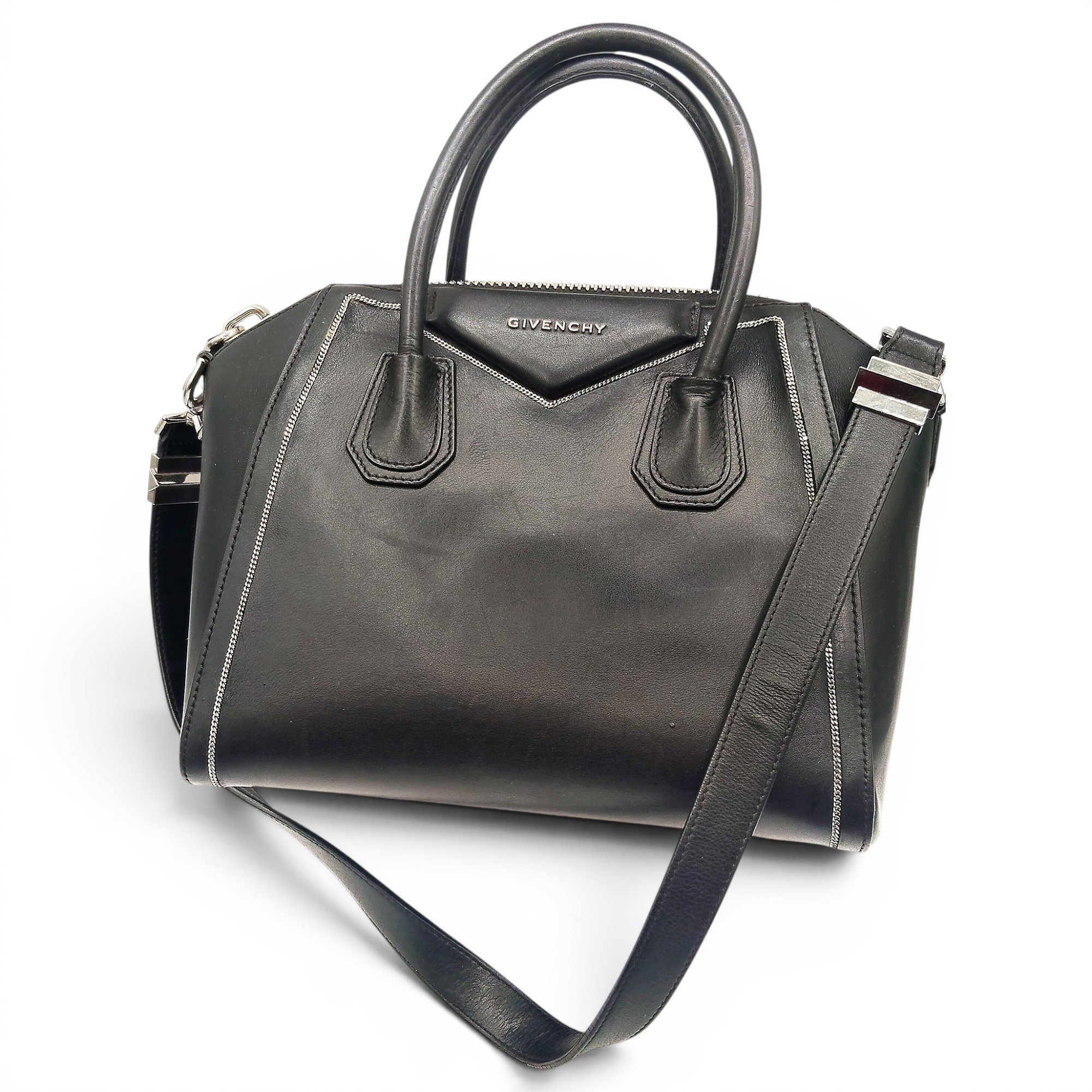 Antigona leather handbag