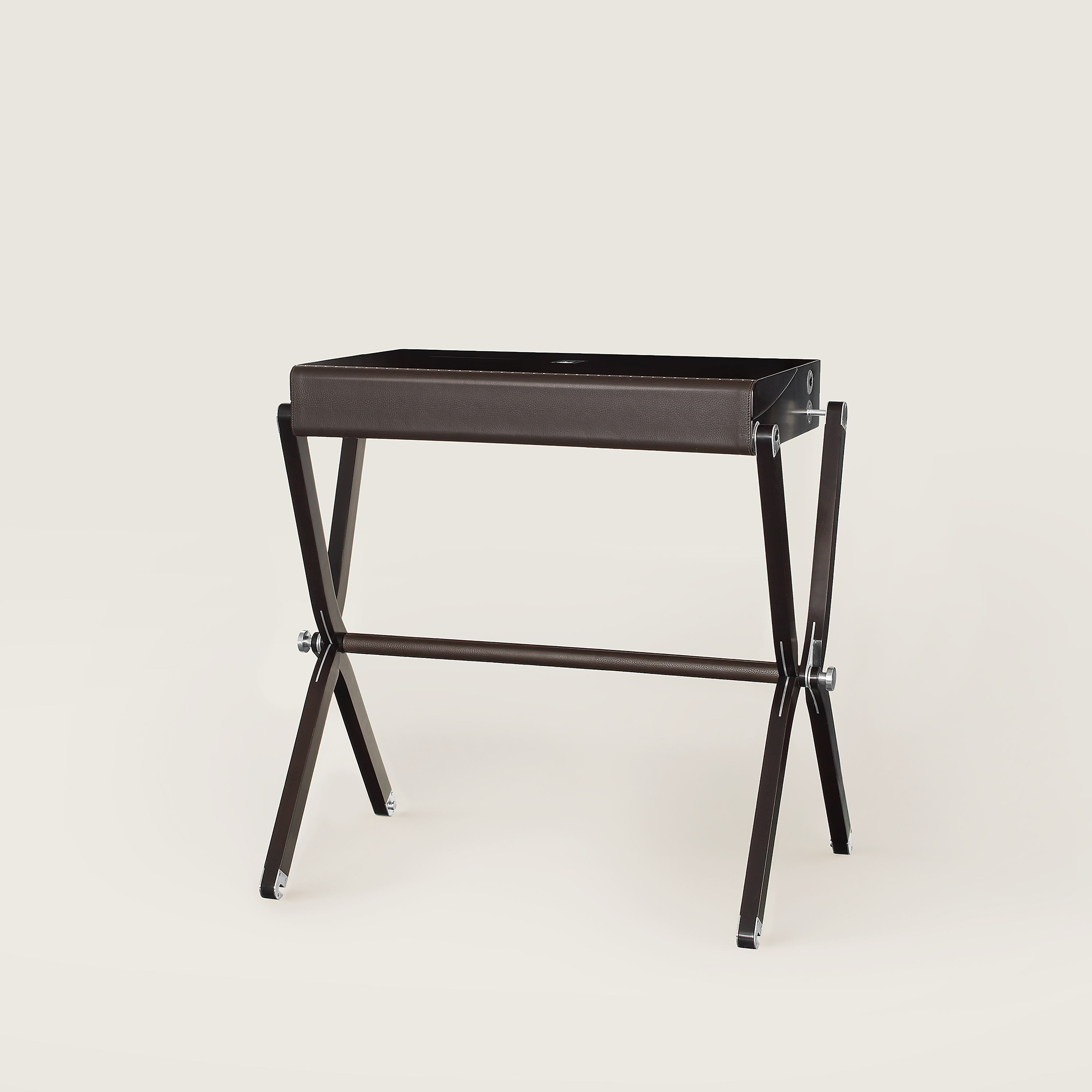 Pippa writing desk