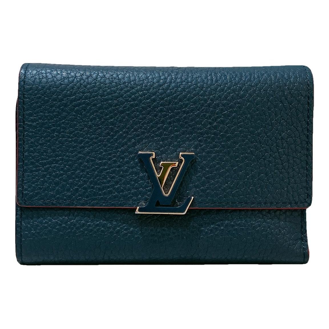 Patent leather clutch bag
