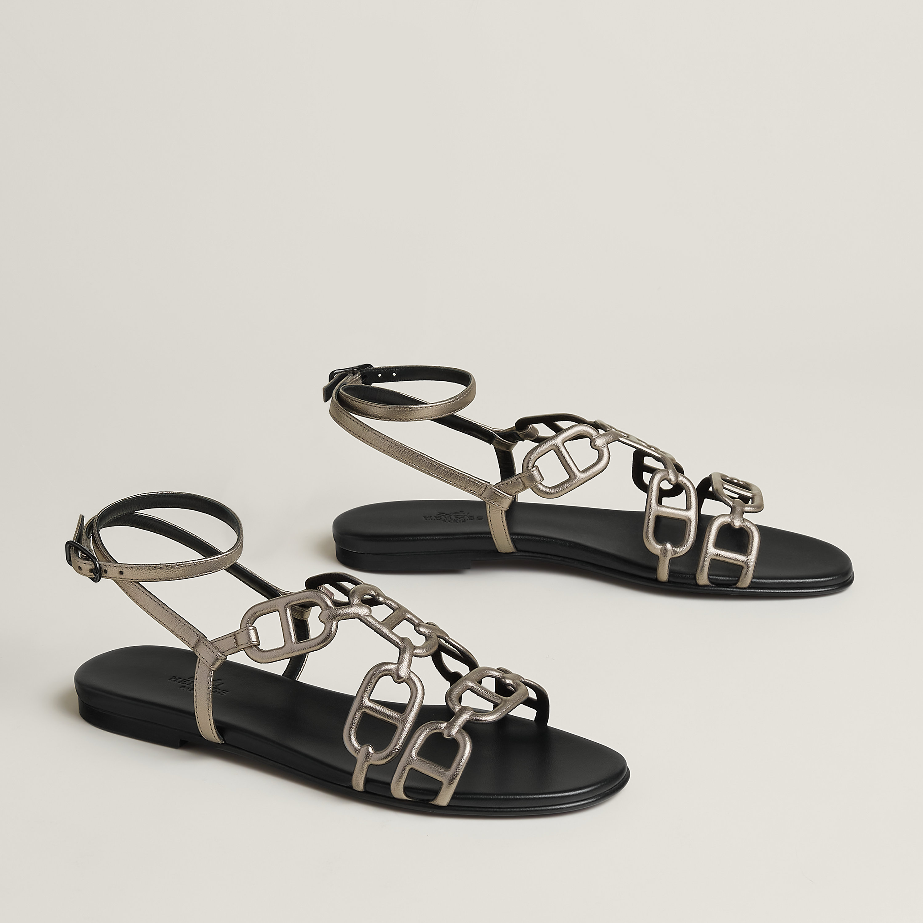 Naos sandal