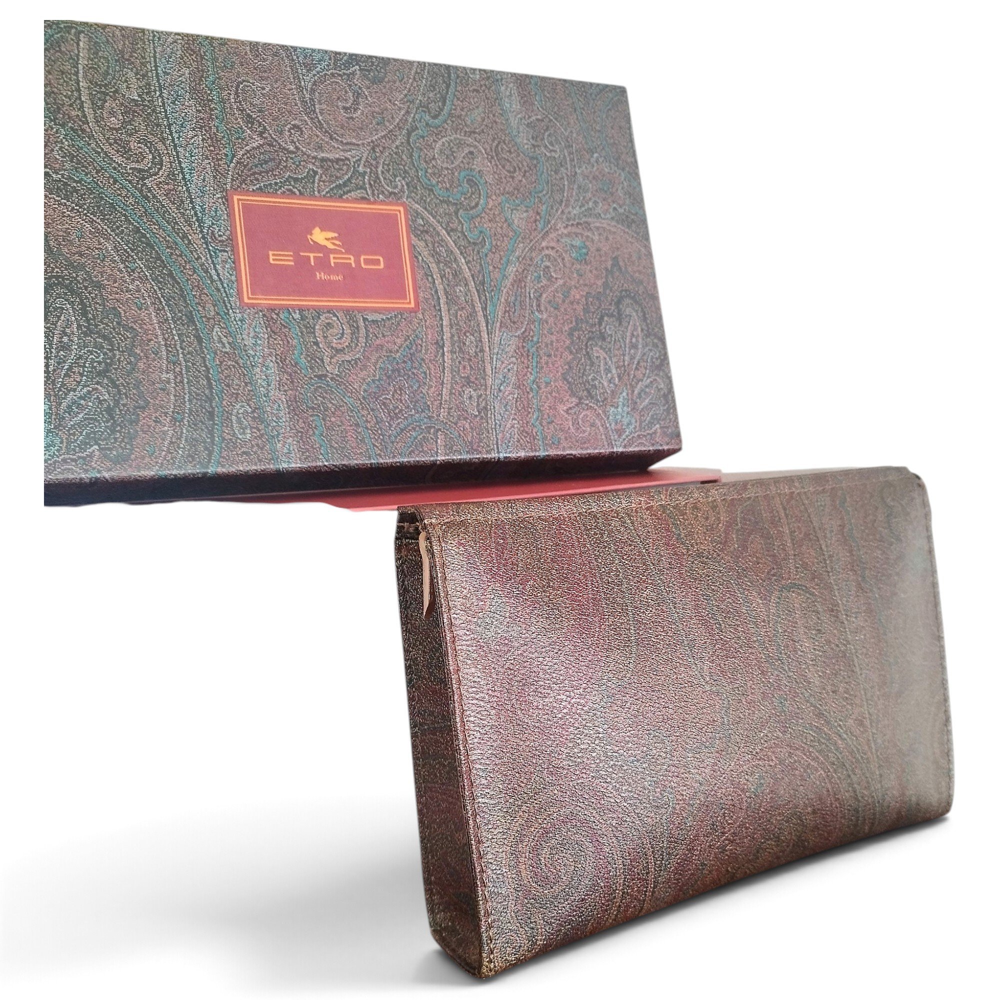 Leather clutch bag