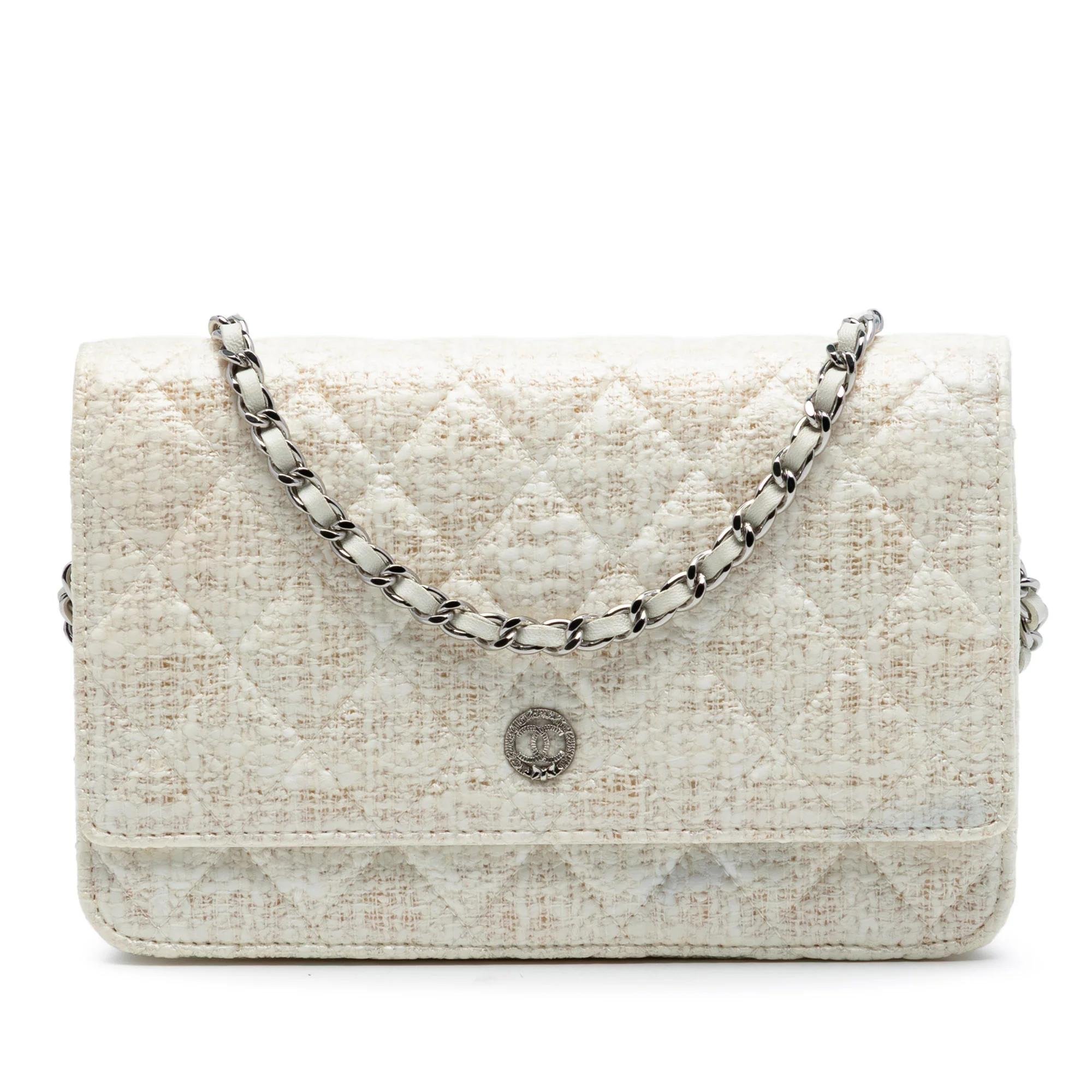Wallet On Chain leather crossbody bag