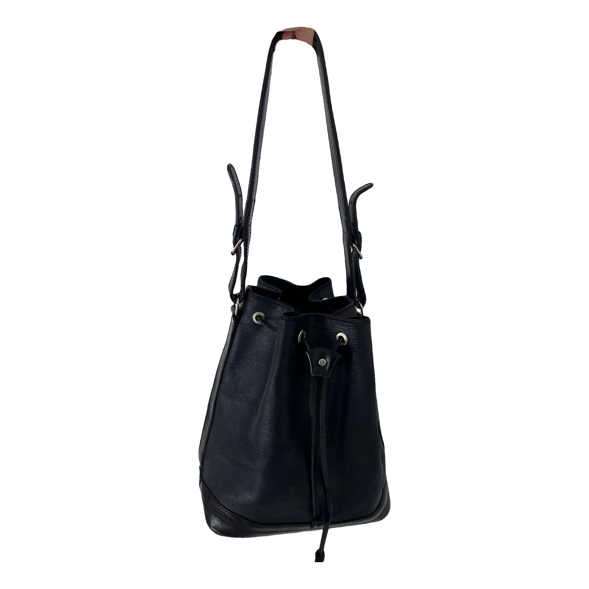 Noé leather handbag