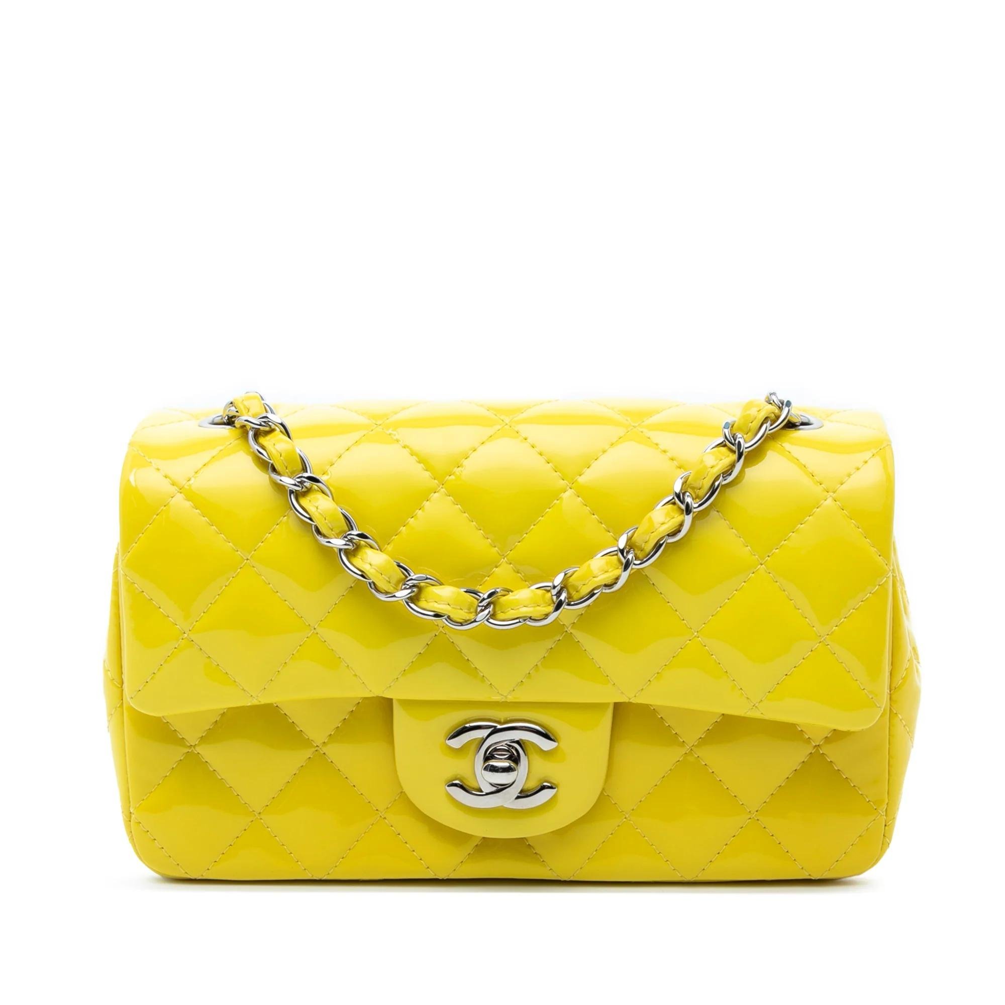 Chanel Timeless/Classique patent leather crossbody bag