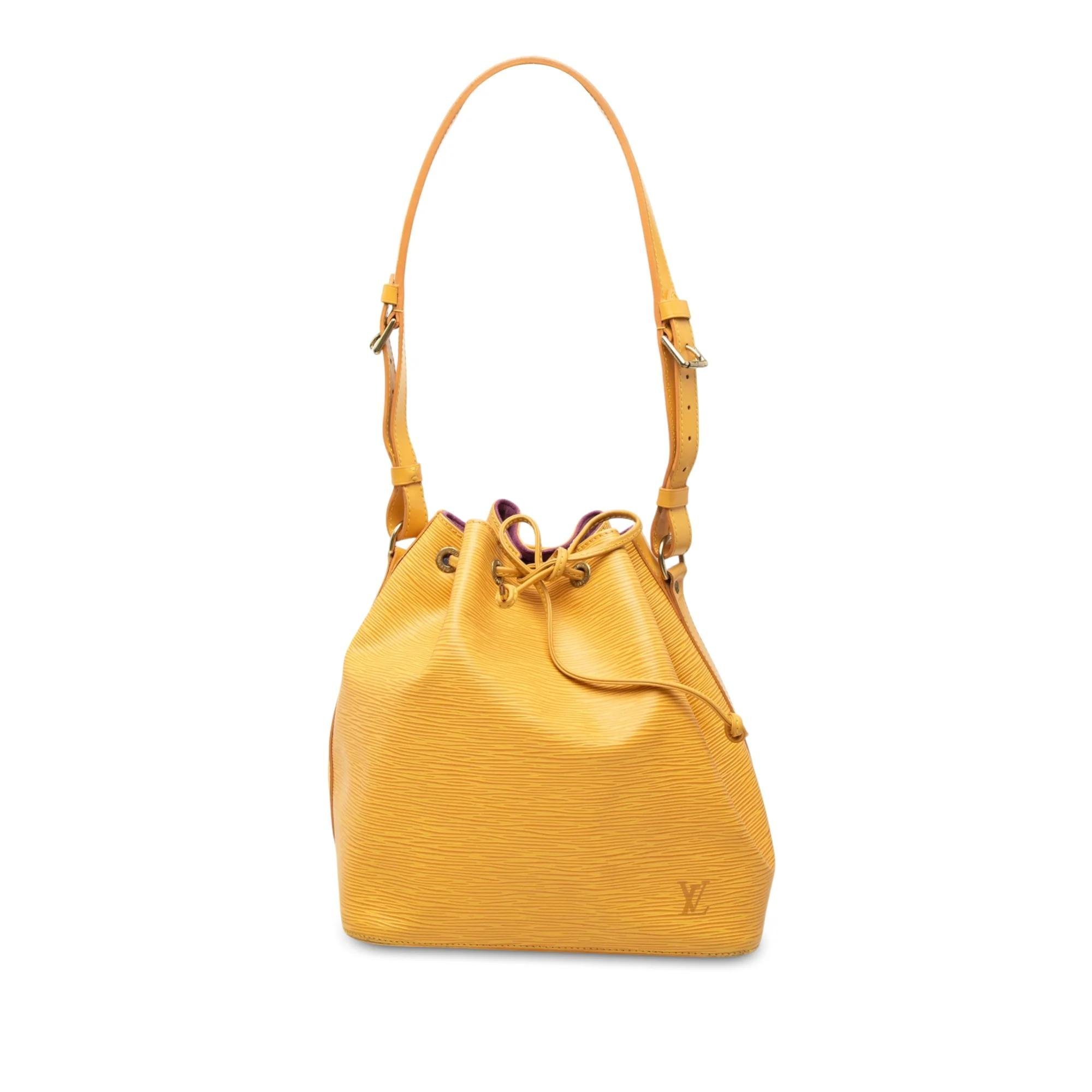 Bucket leather bag