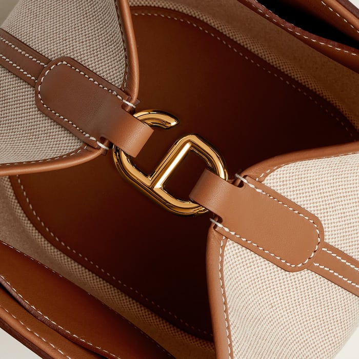 Hermès In-the-loop 18 Bag