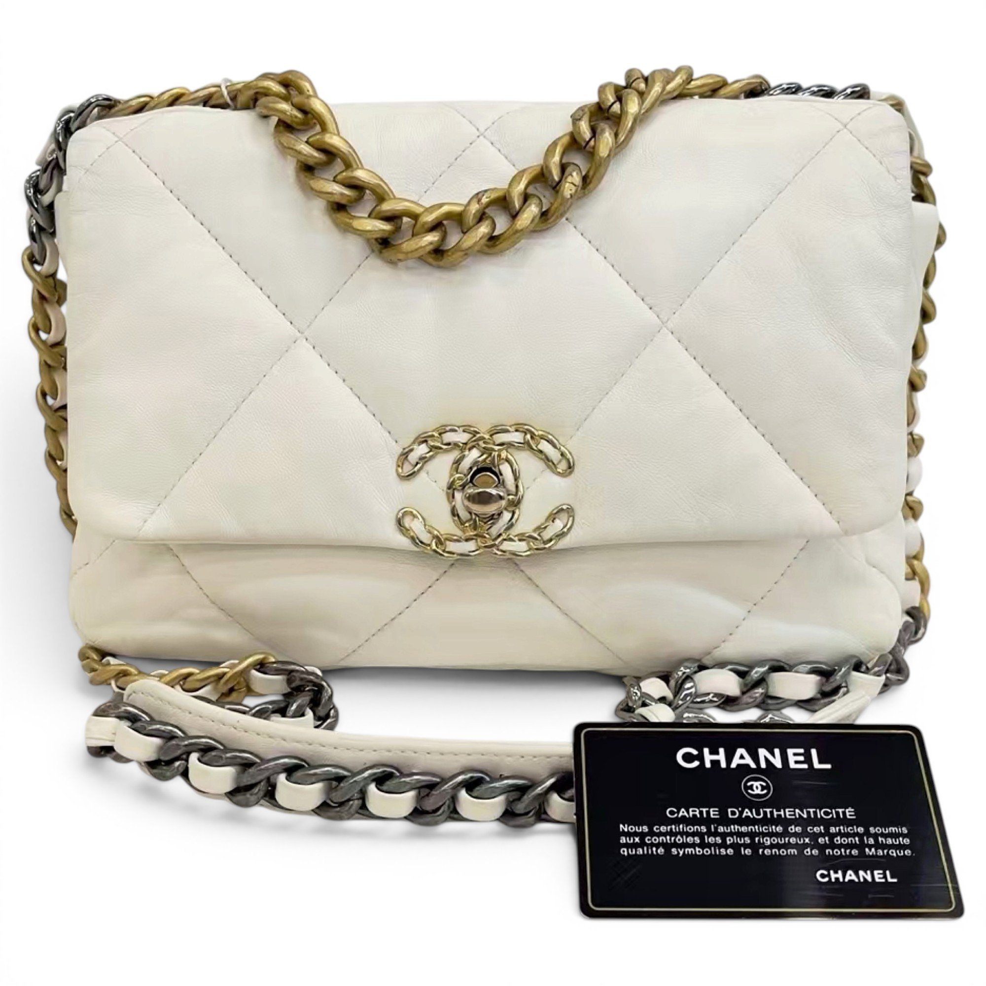 Chanel 19 leather handbag