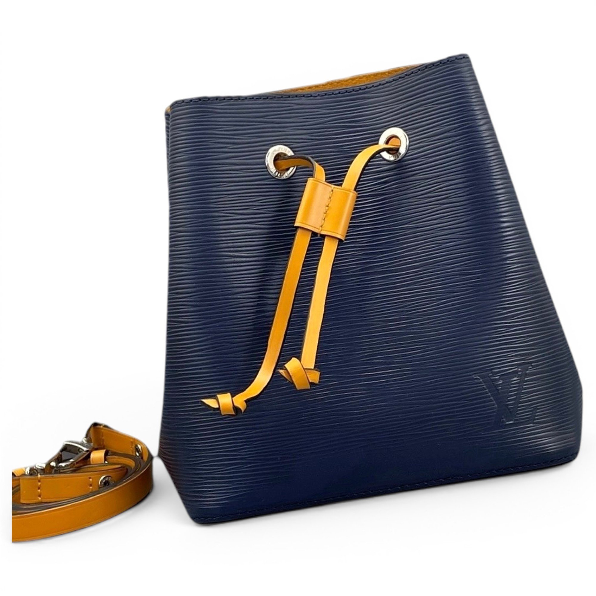 NéoNoé BB leather handbag
