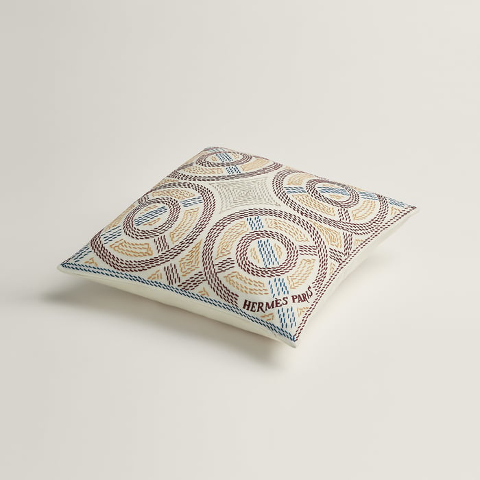 Eperon d'Or Sellier Pillow