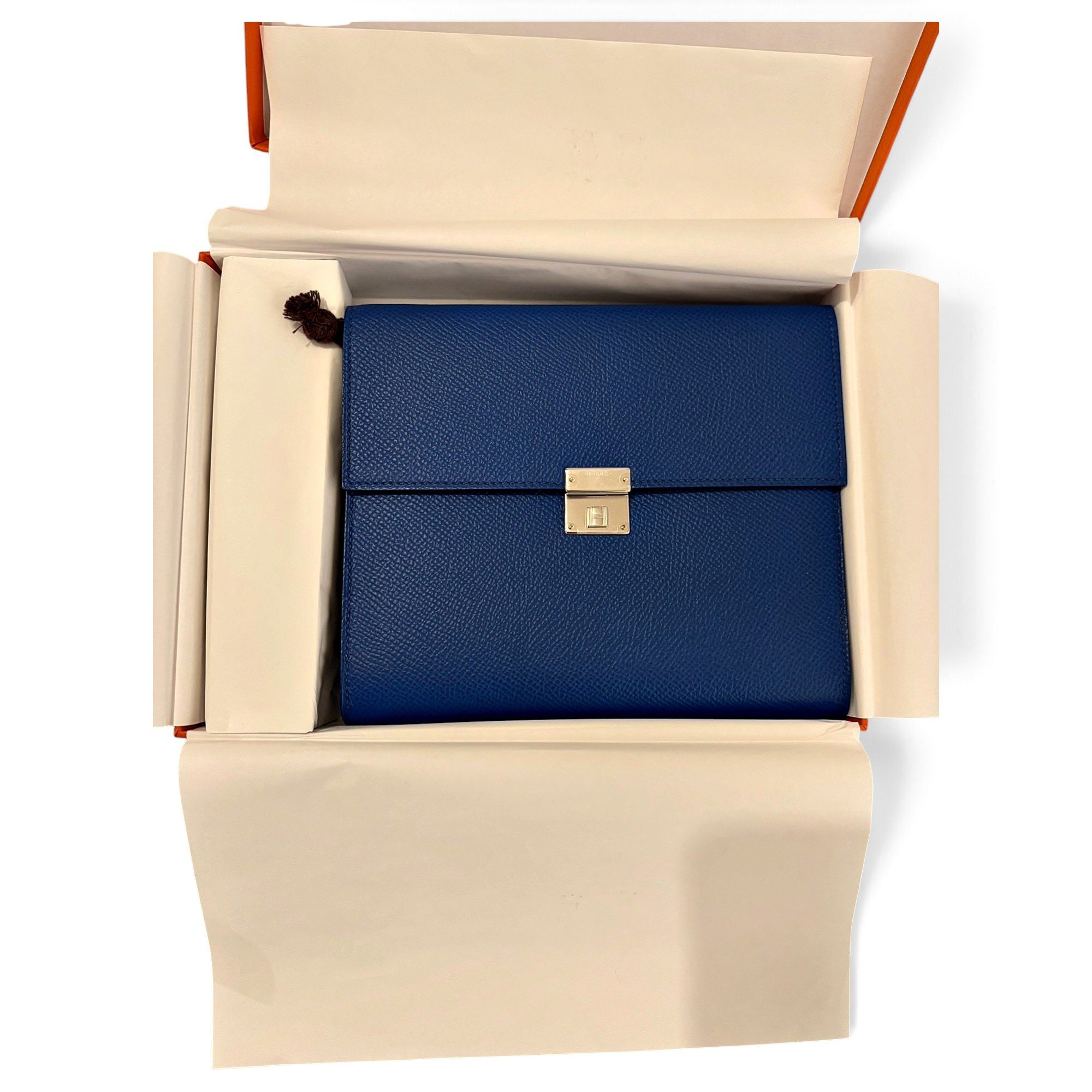 Clic 16 leather crossbody bag