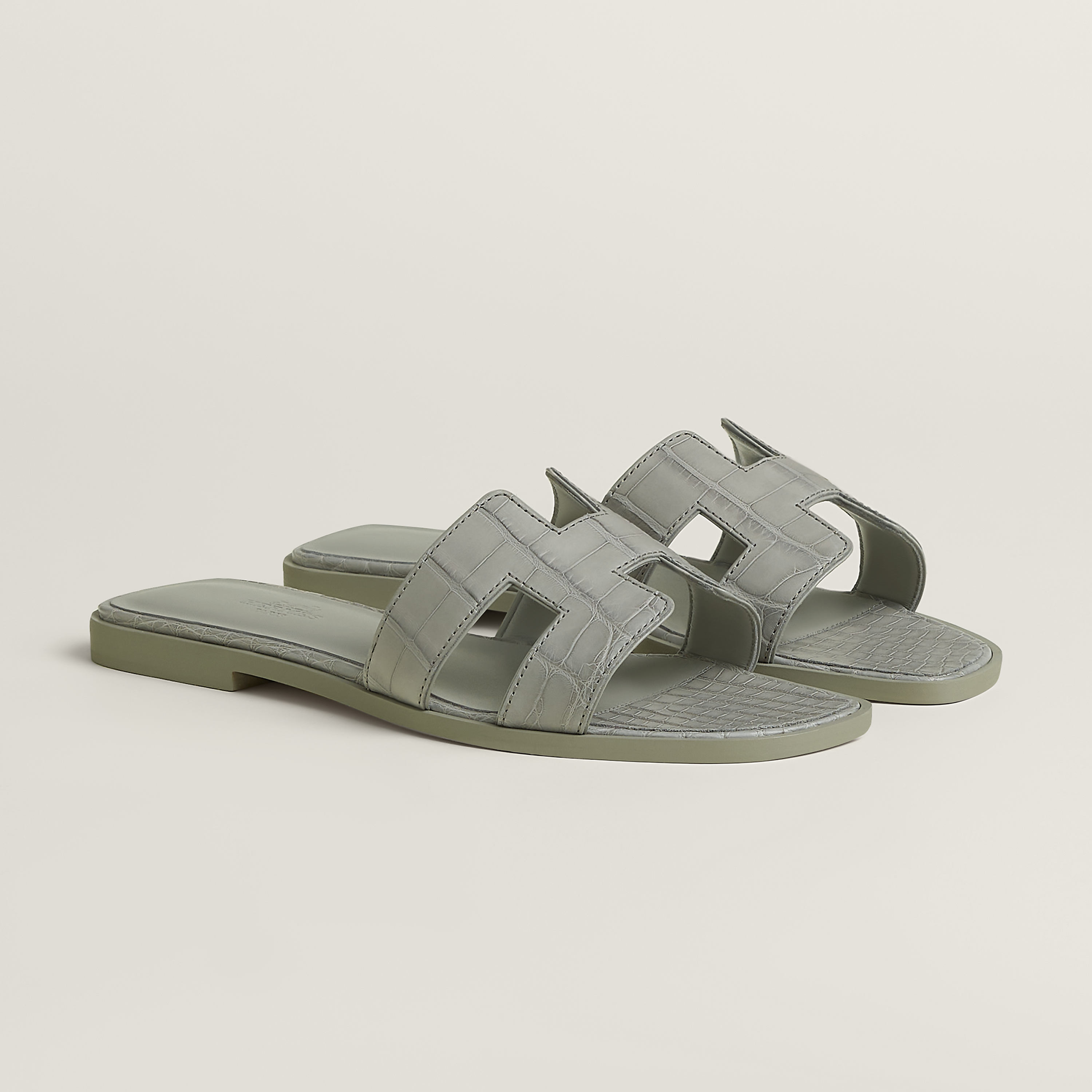 Oran sandal