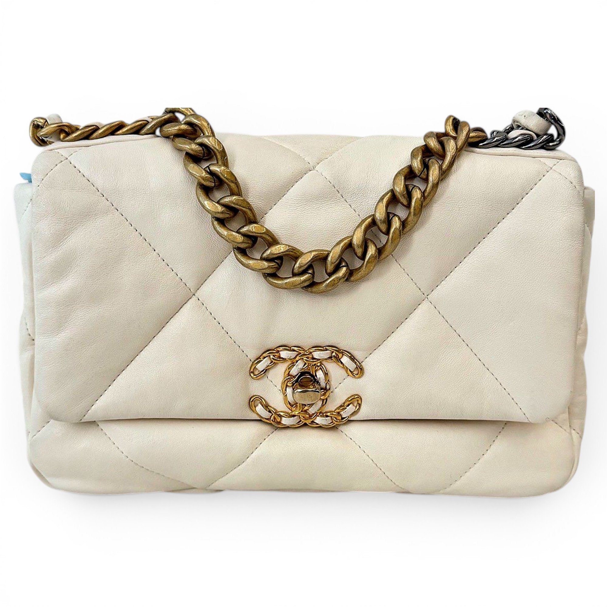 Chanel 19 leather handbag