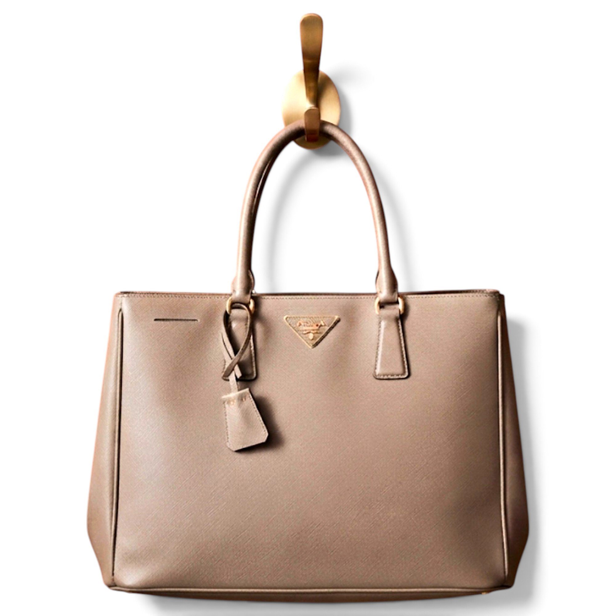 Galleria leather tote