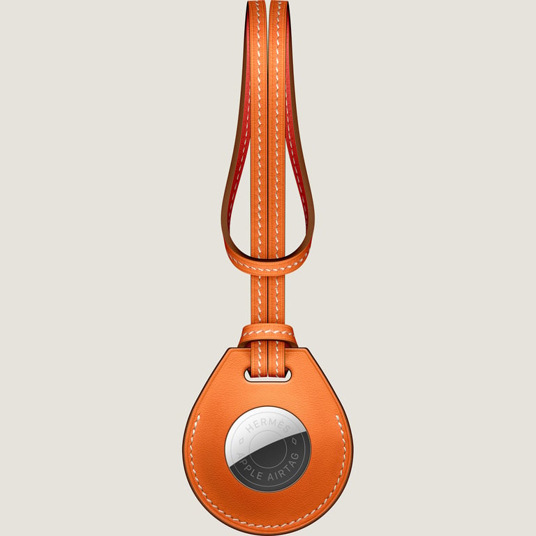 Apple AirTag Hermès bicolor bag charm