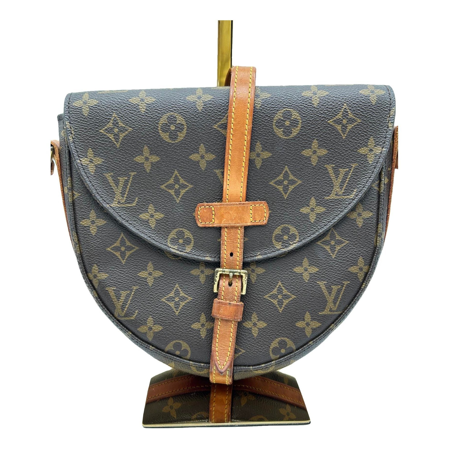 Chantilly leather crossbody bag