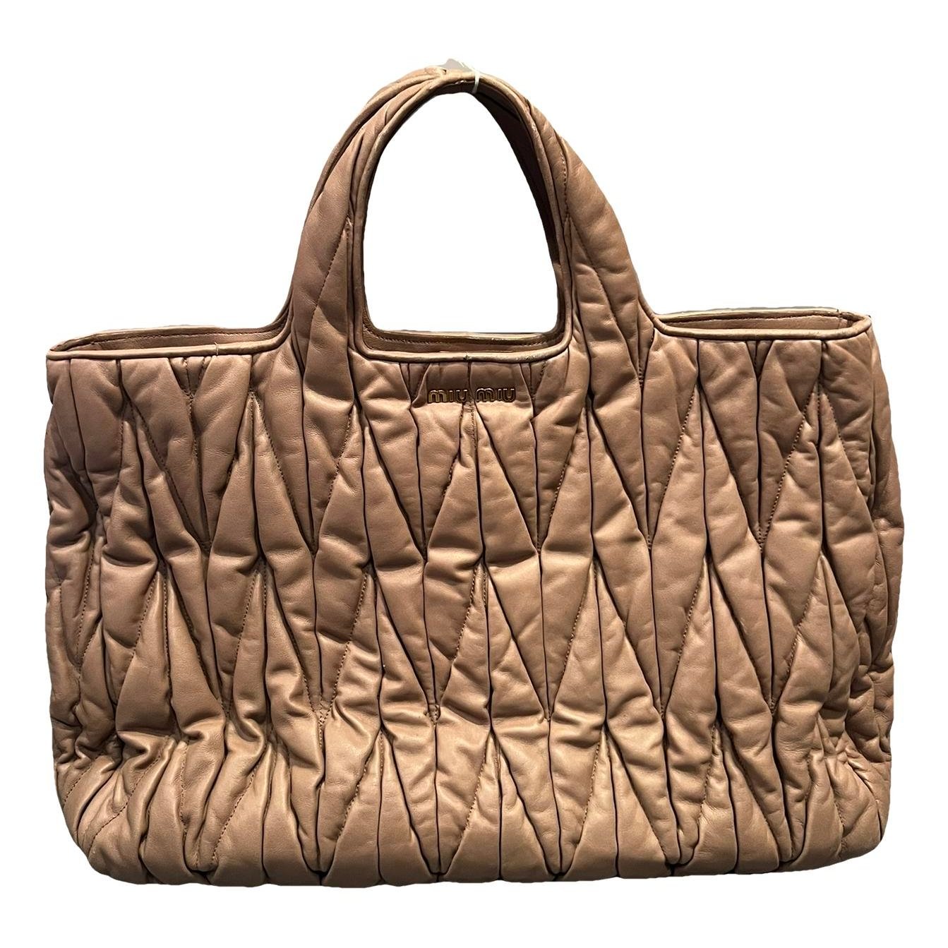 Matelassé leather handbag