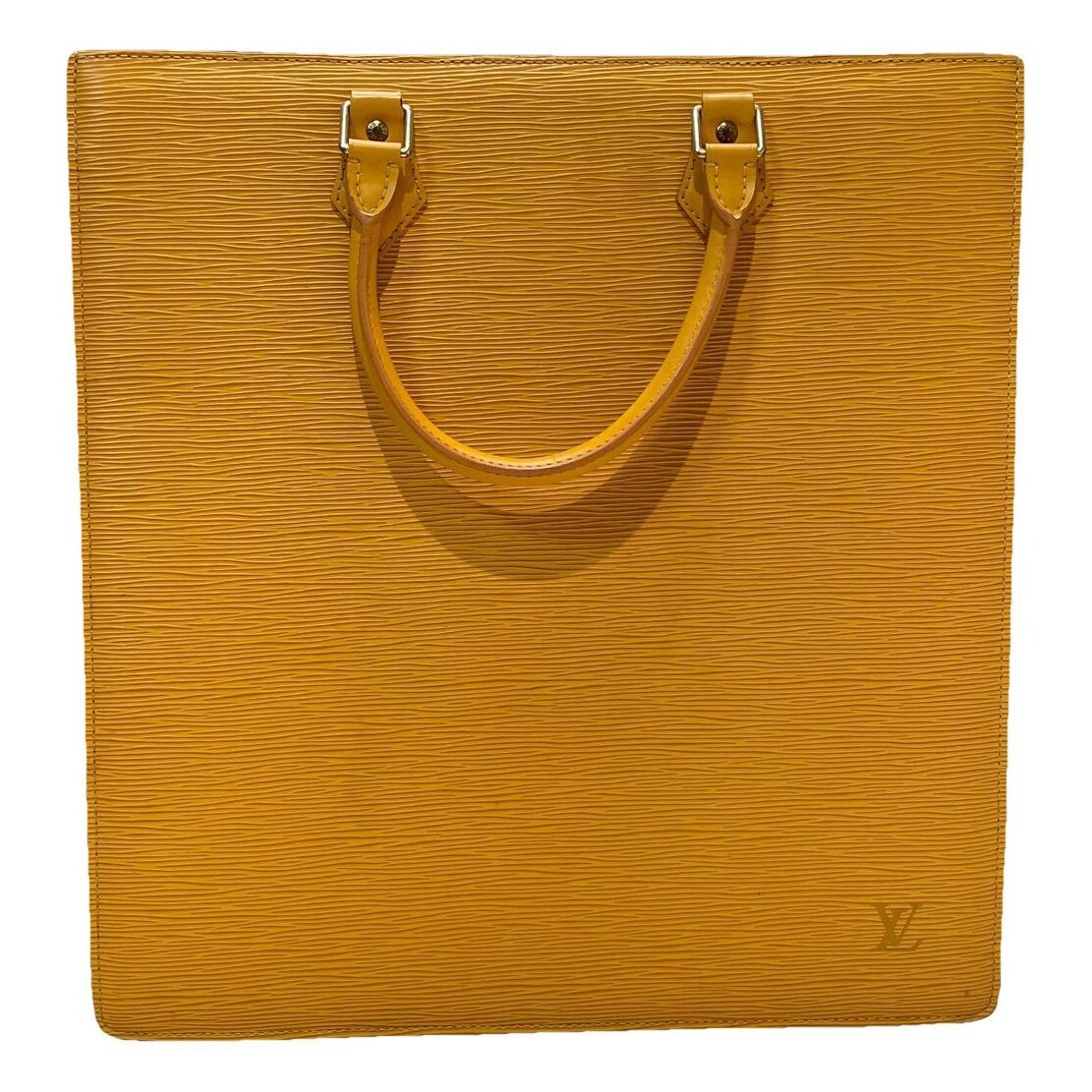 Plat leather handbag