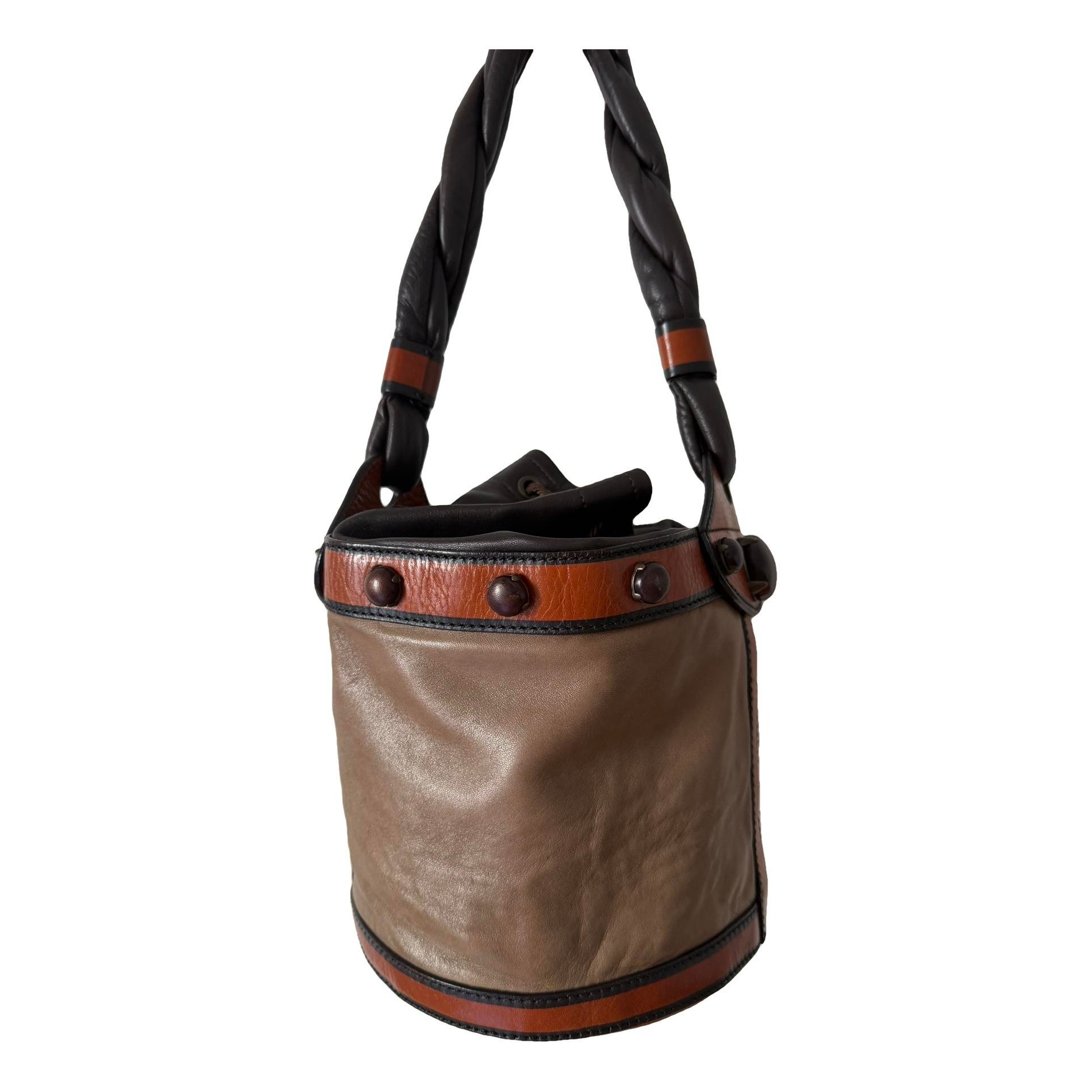 Palazzo Bucket leather handbag