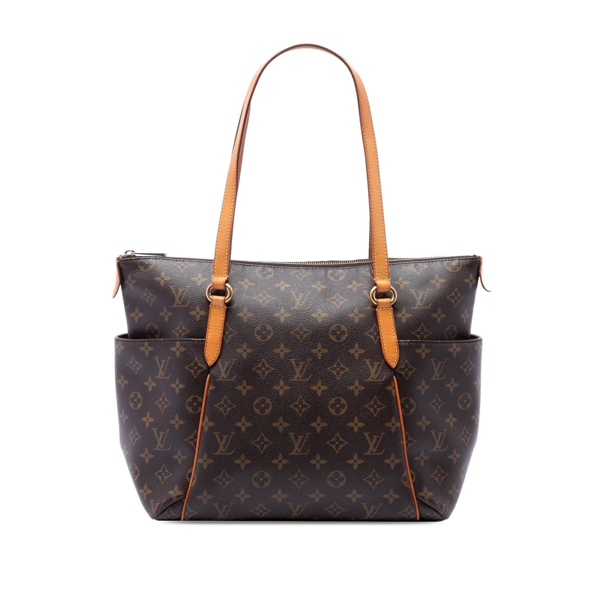 Totally leather tote