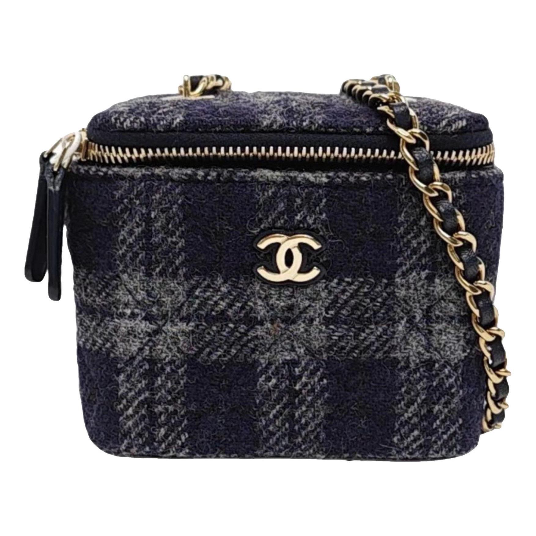 Wool handbag