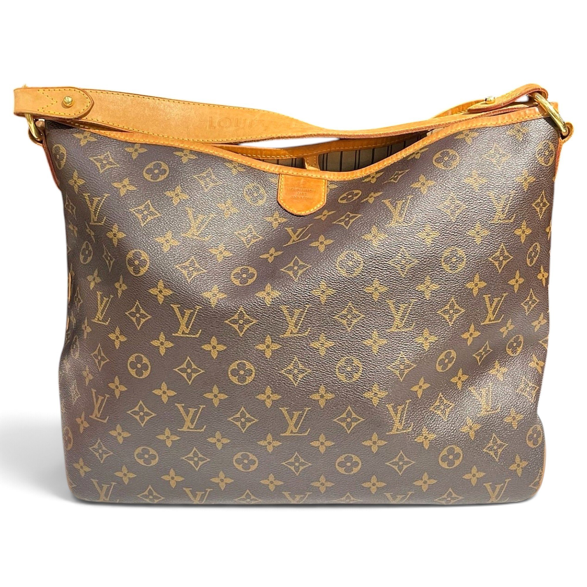 Delightful leather handbag
