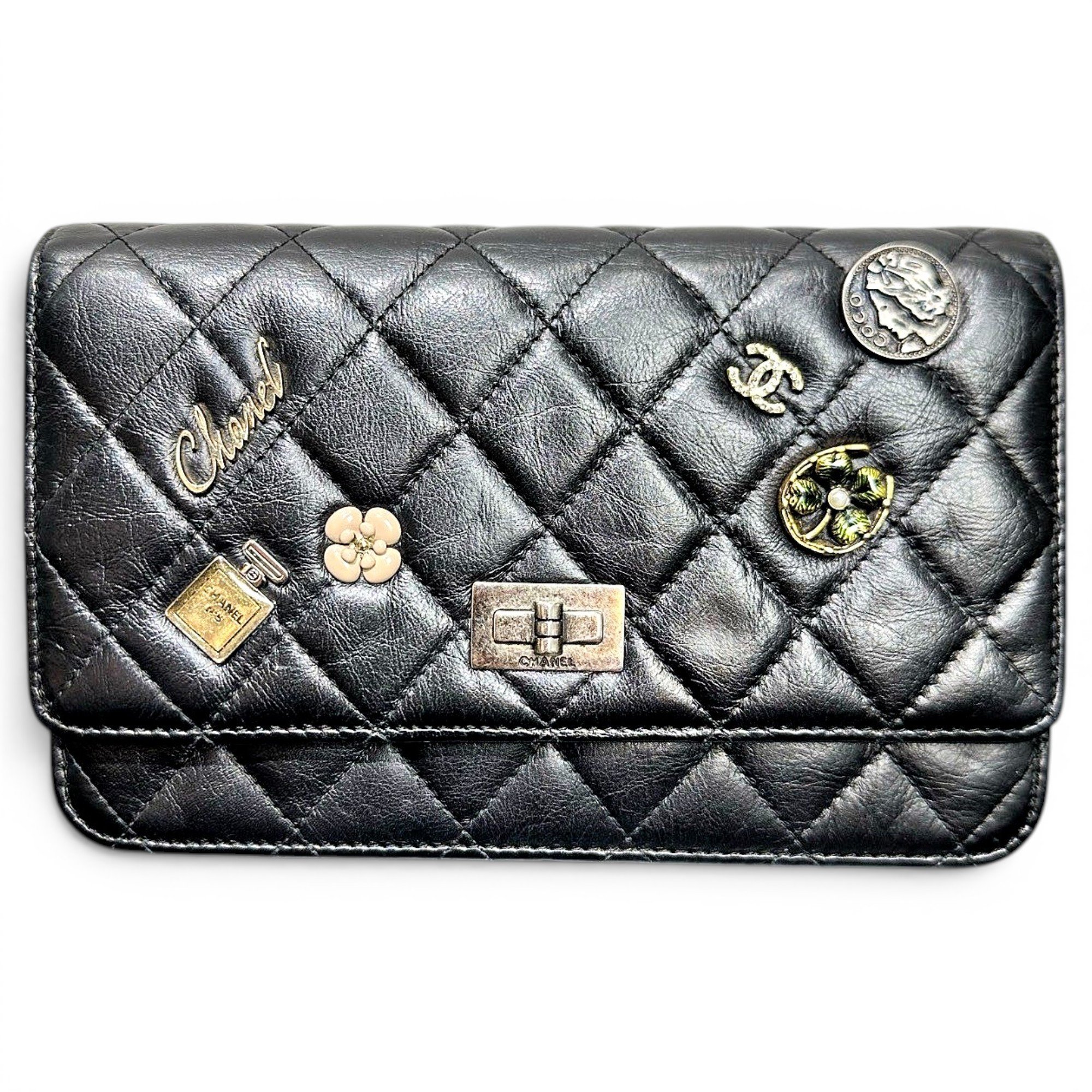 Wallet On Chain leather crossbody bag