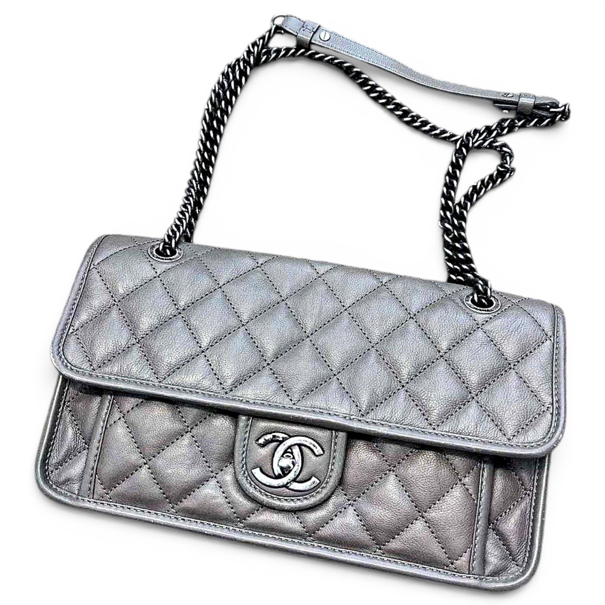 Timeless/Classique leather crossbody bag