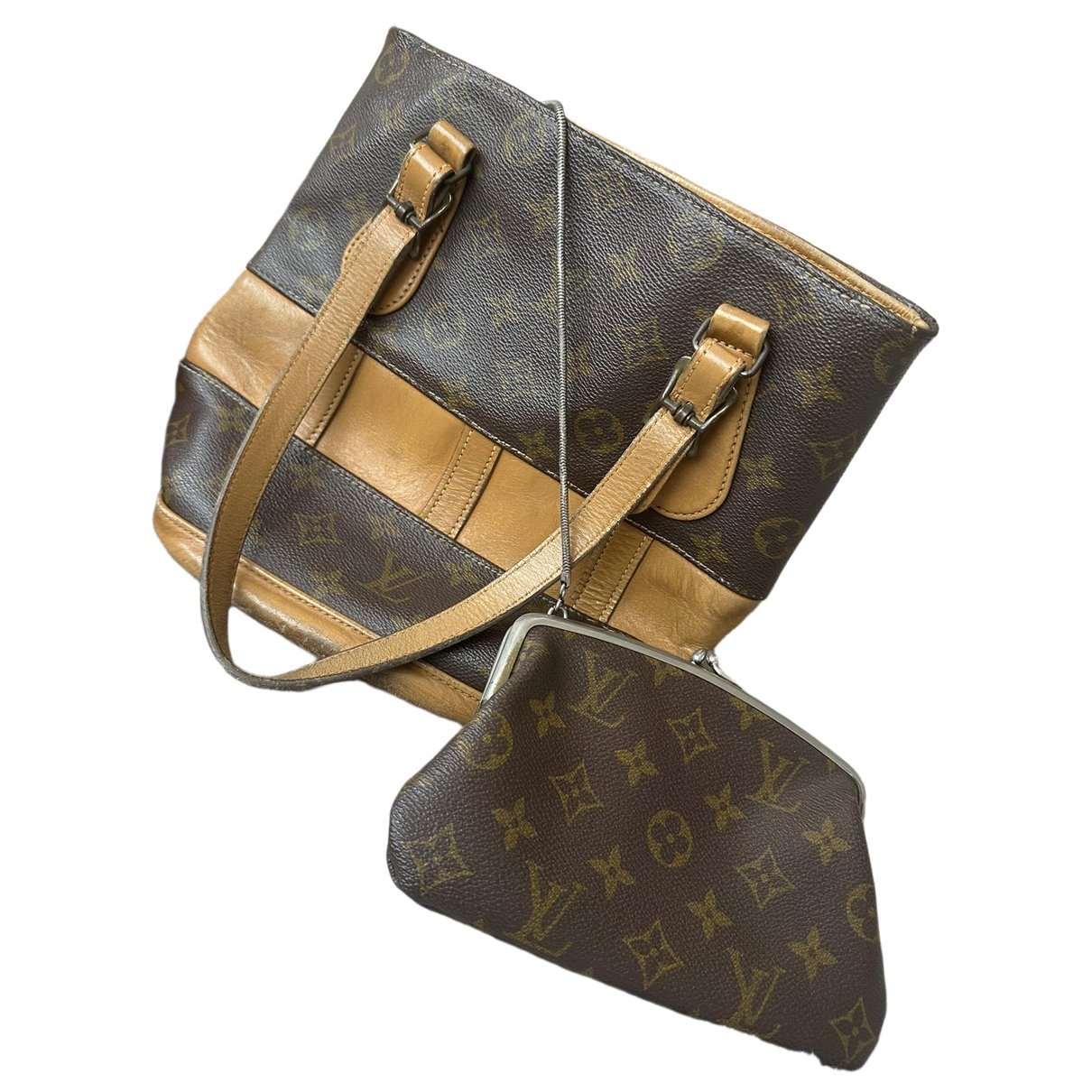 Bucket leather handbag