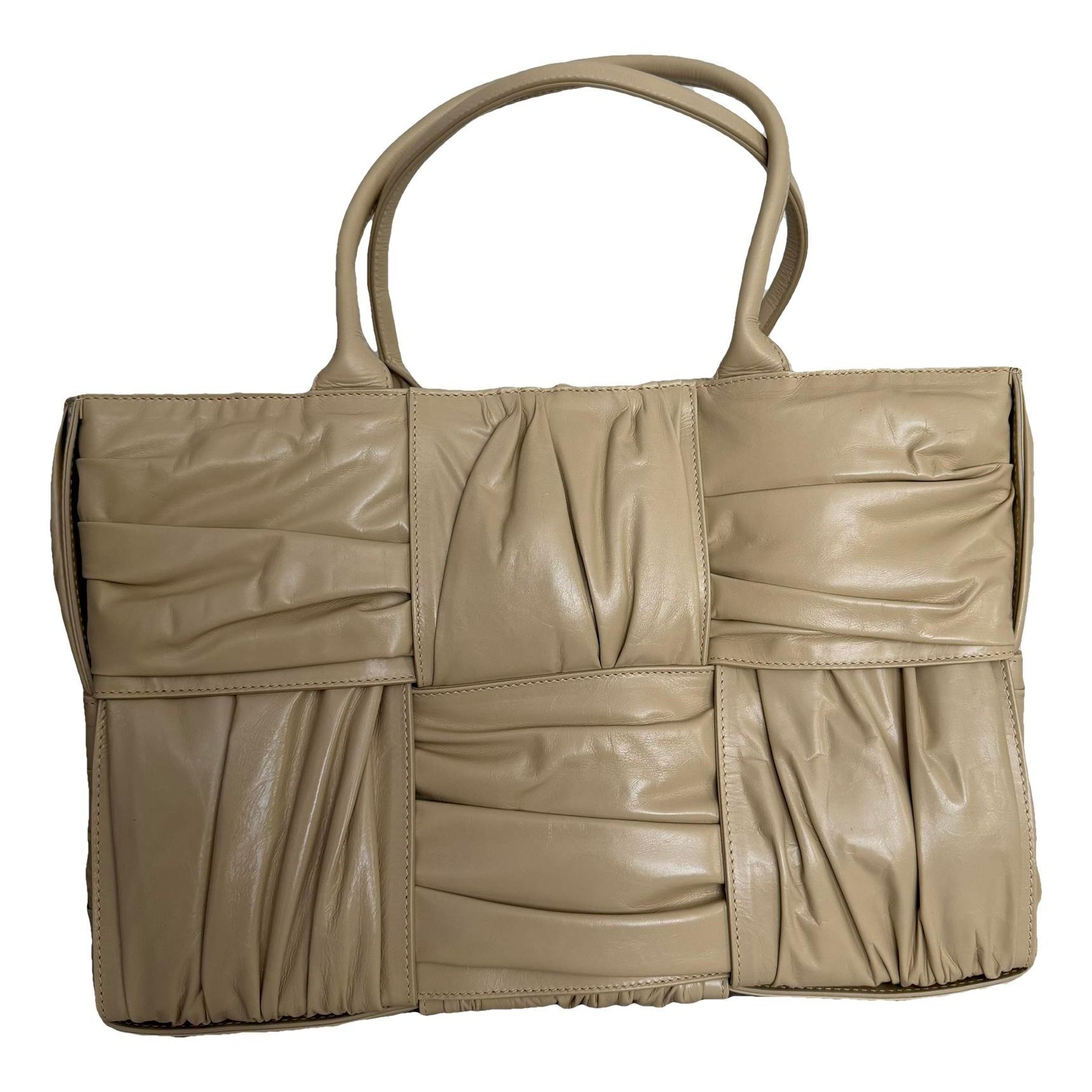 Arco leather tote