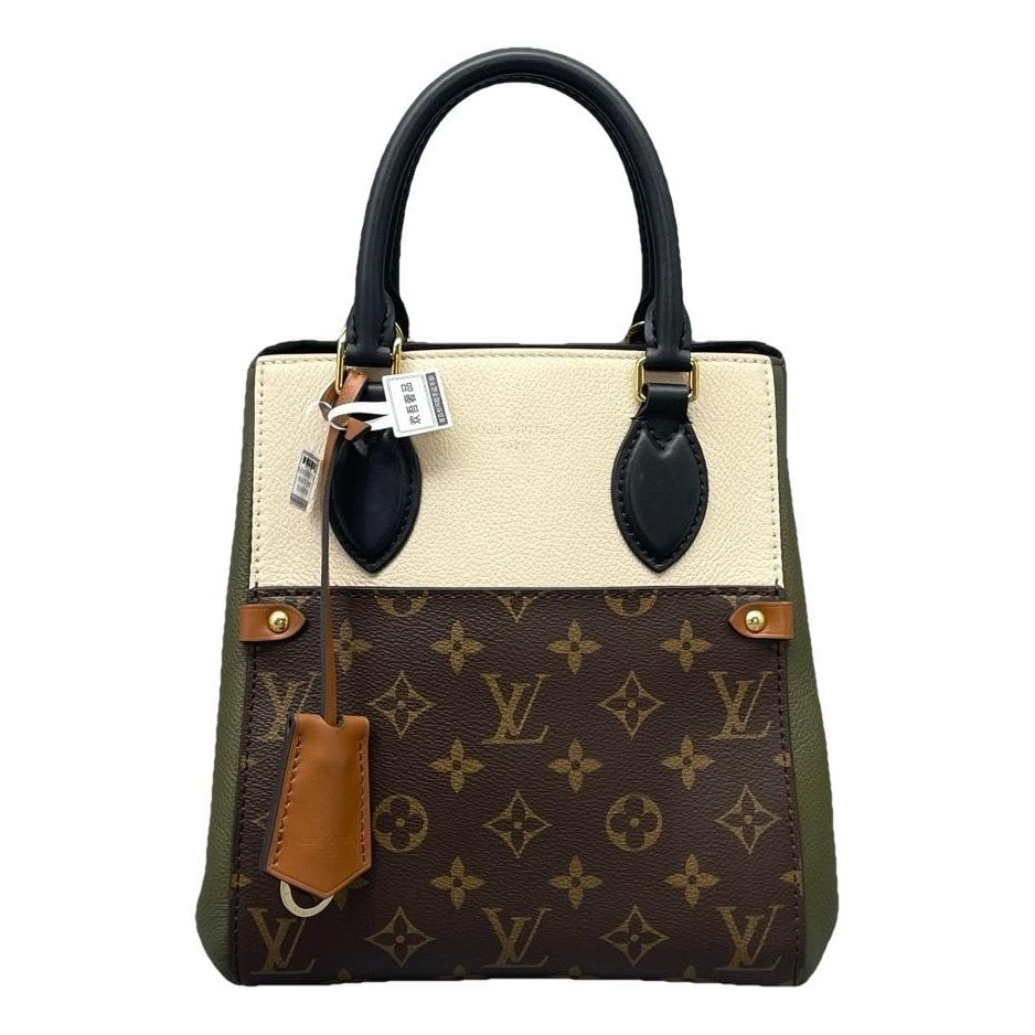 Fold leather handbag