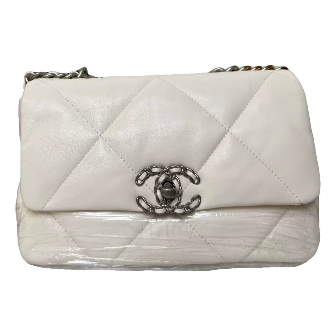 Chanel 19 leather handbag