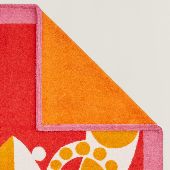 Pince-moi Beach Towel