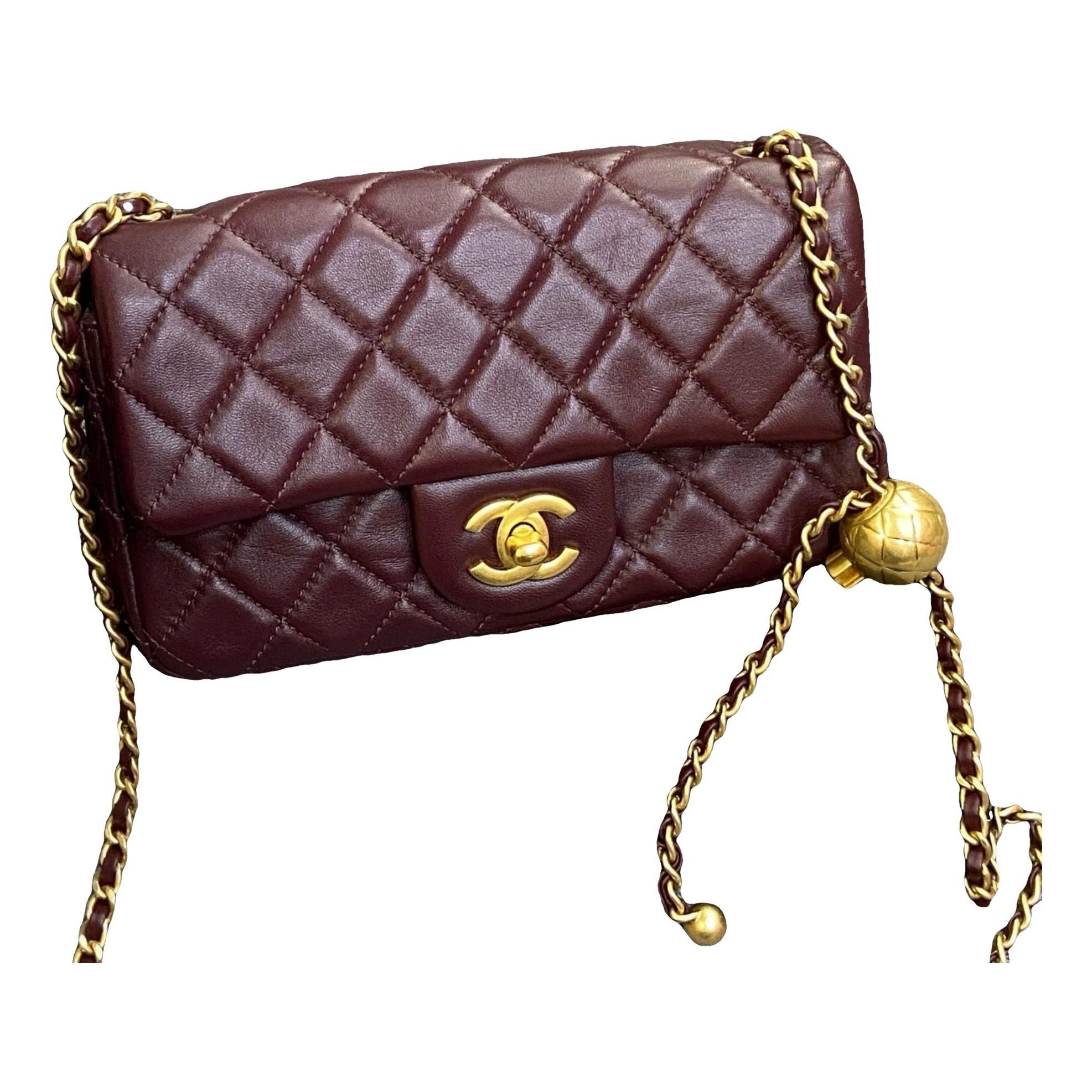 Timeless/Classique leather crossbody bag