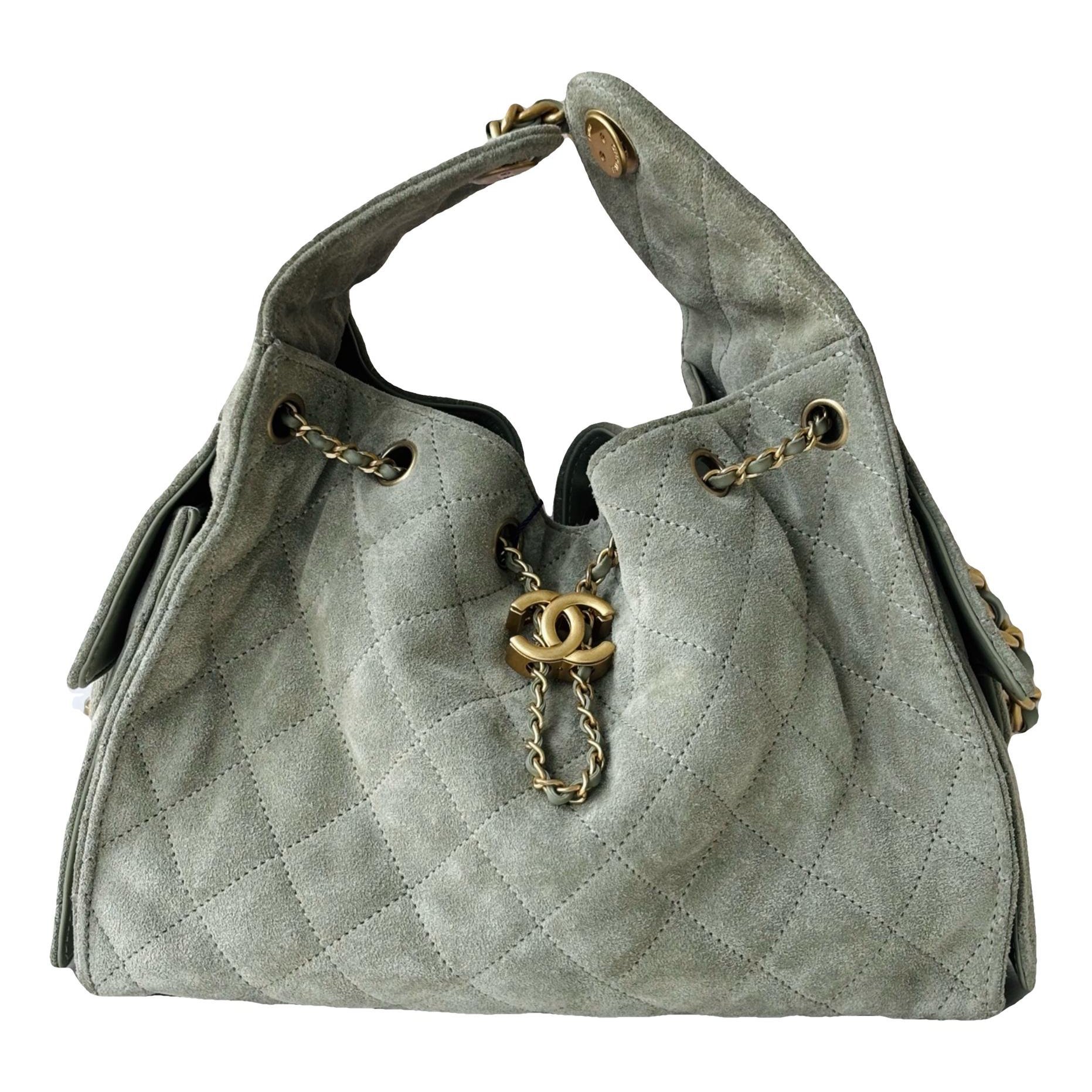 Chanel 25 leather handbag