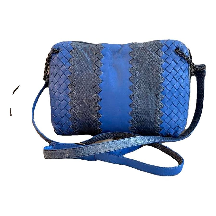 Veneta leather crossbody bag
