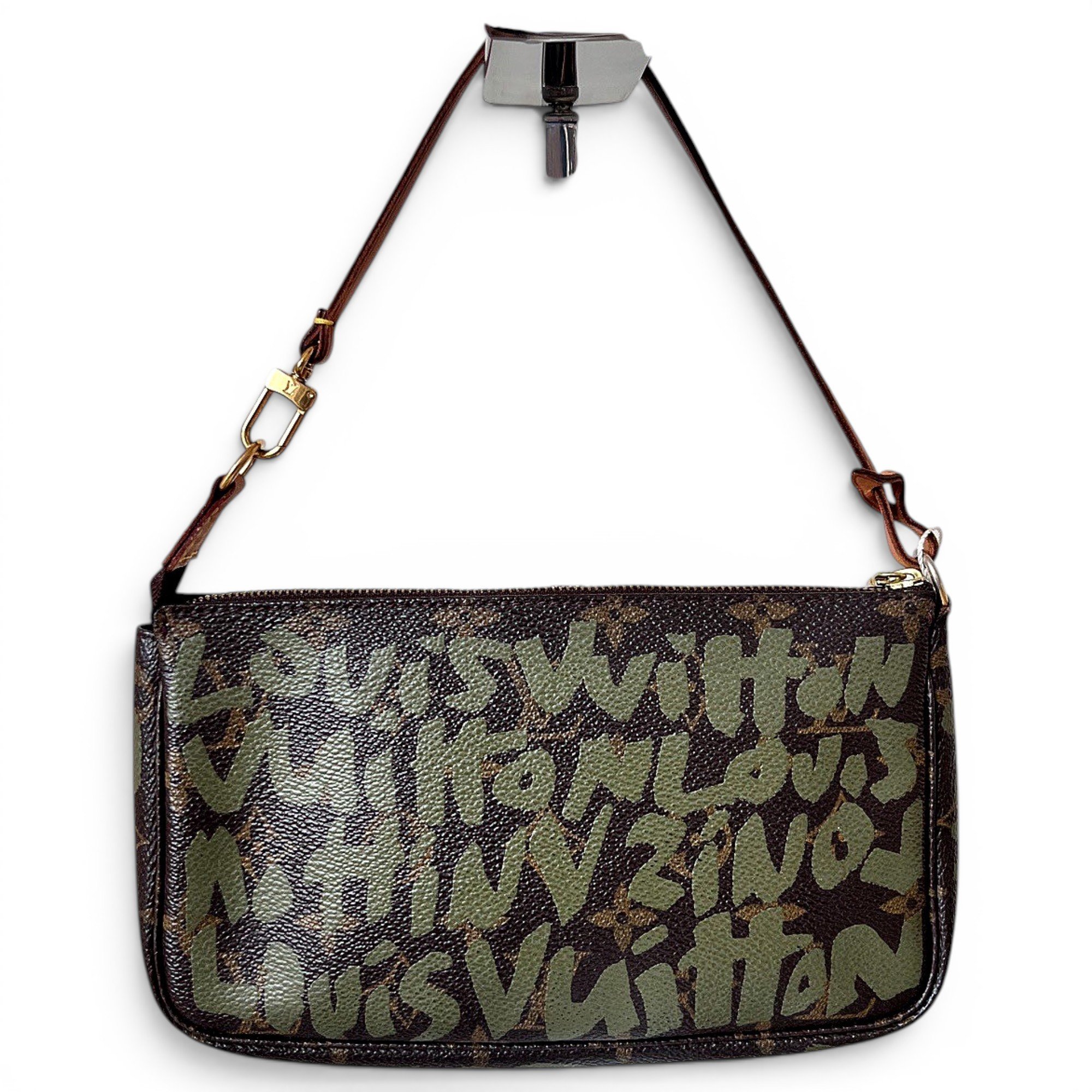 Pochette Accessoire leather handbag