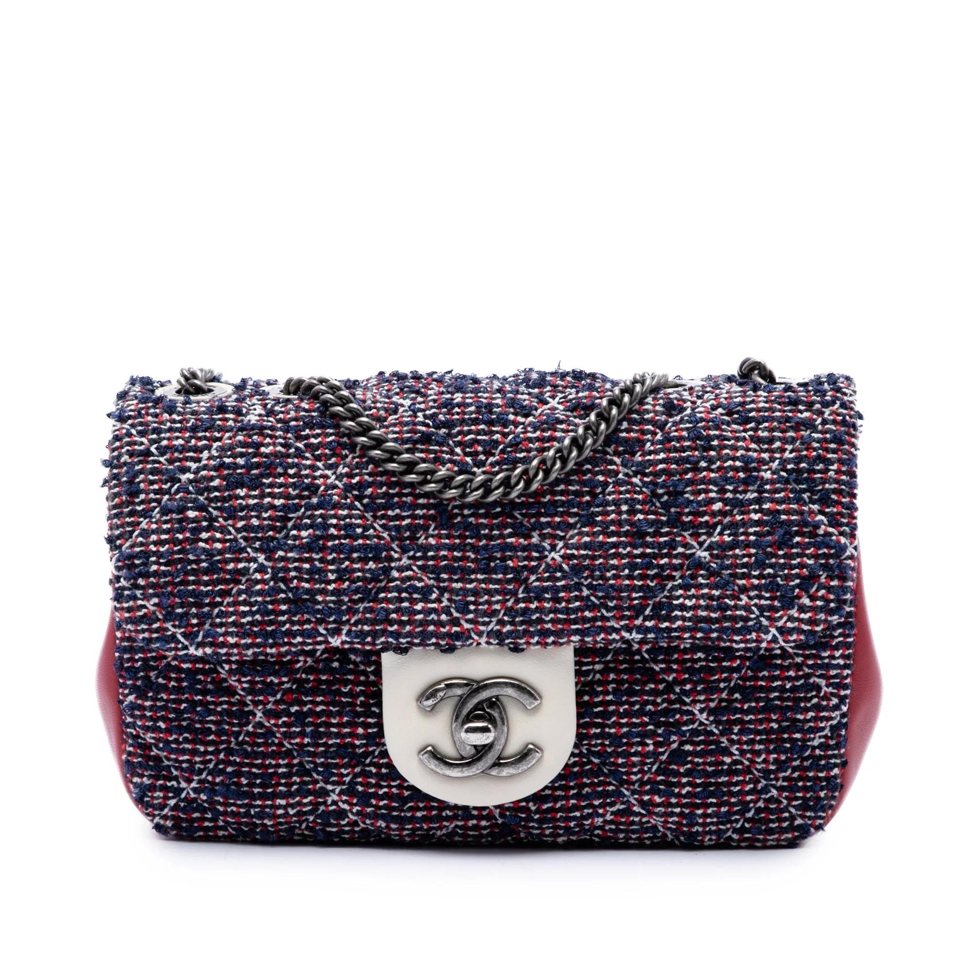 Timeless/Classique tweed handbag