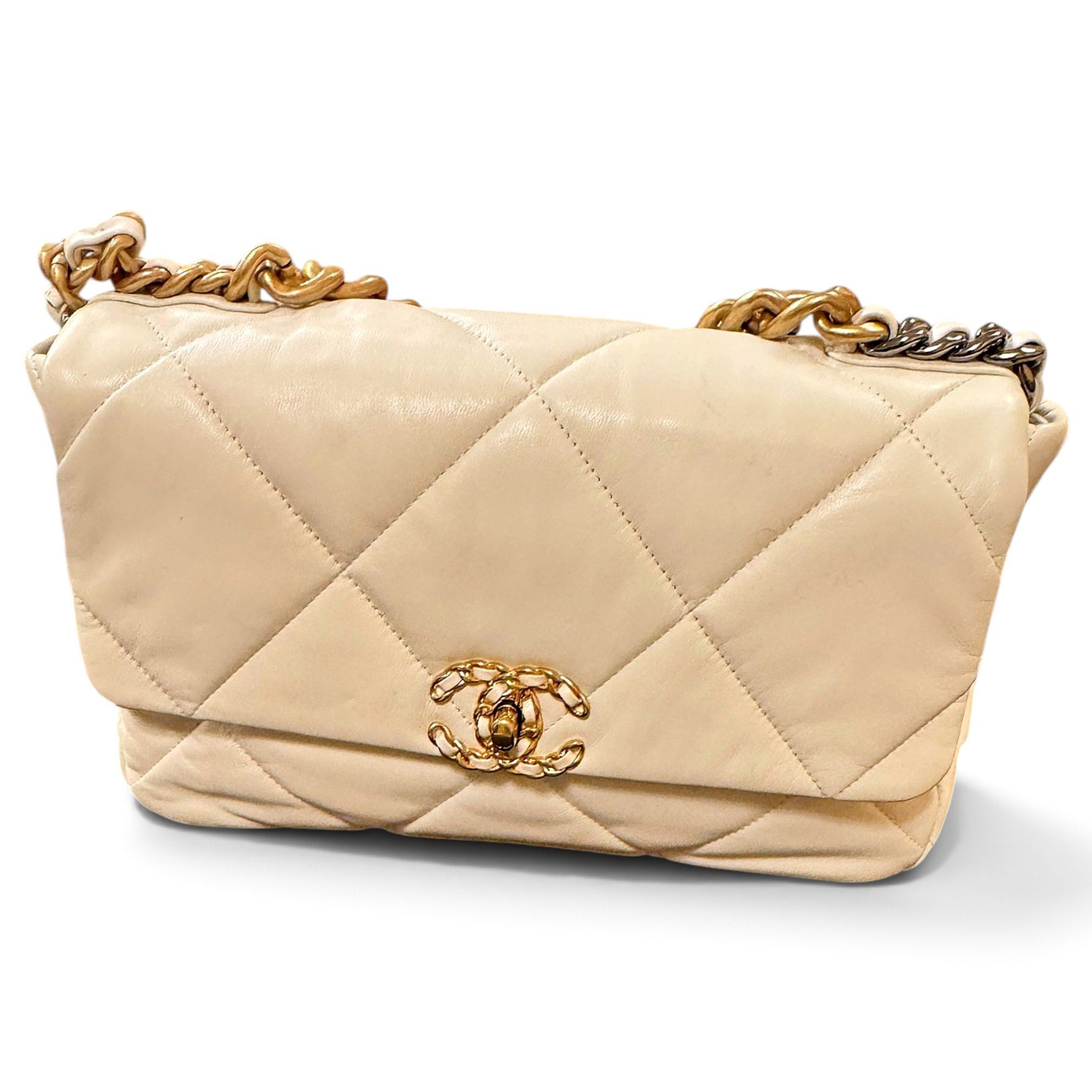 Chanel 19 leather handbag
