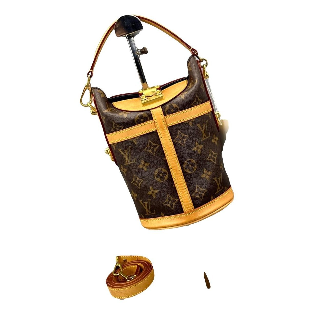 Duffle leather handbag