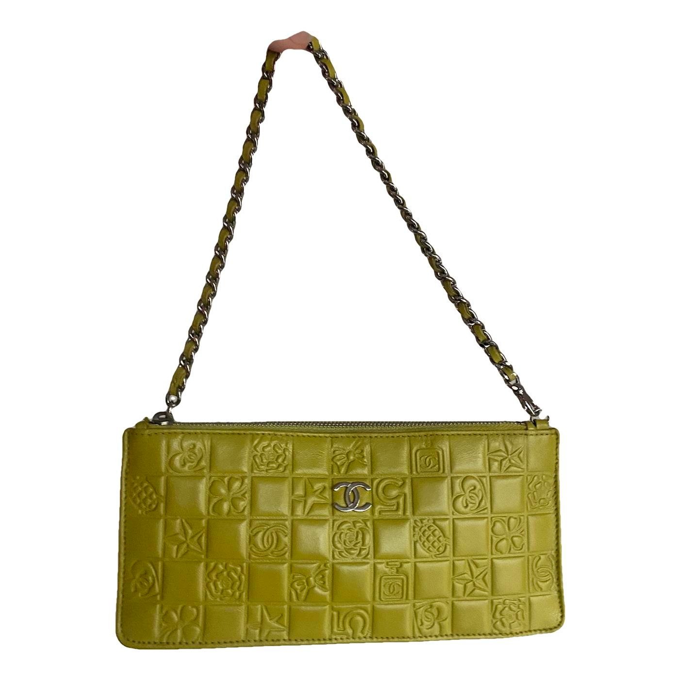 Chanel Leather clutch bag