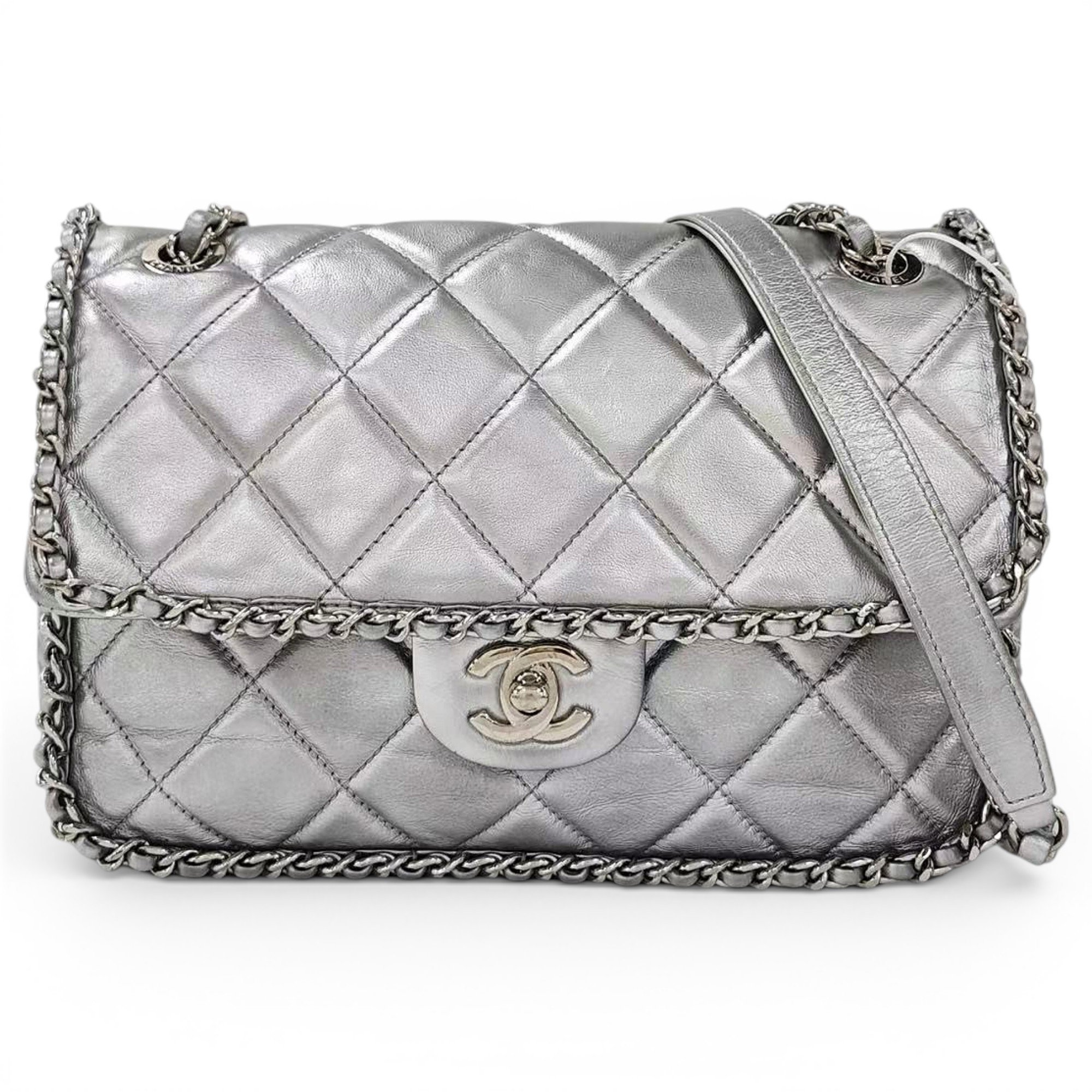 Timeless/Classique leather crossbody bag