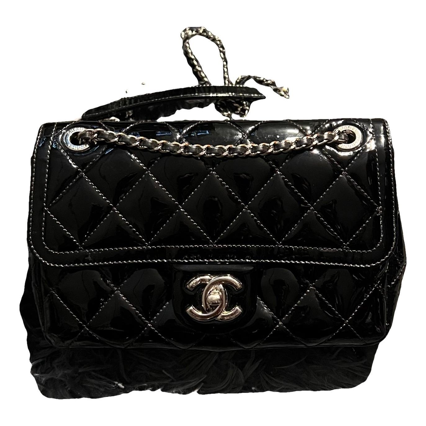 Timeless/Classique patent leather handbag