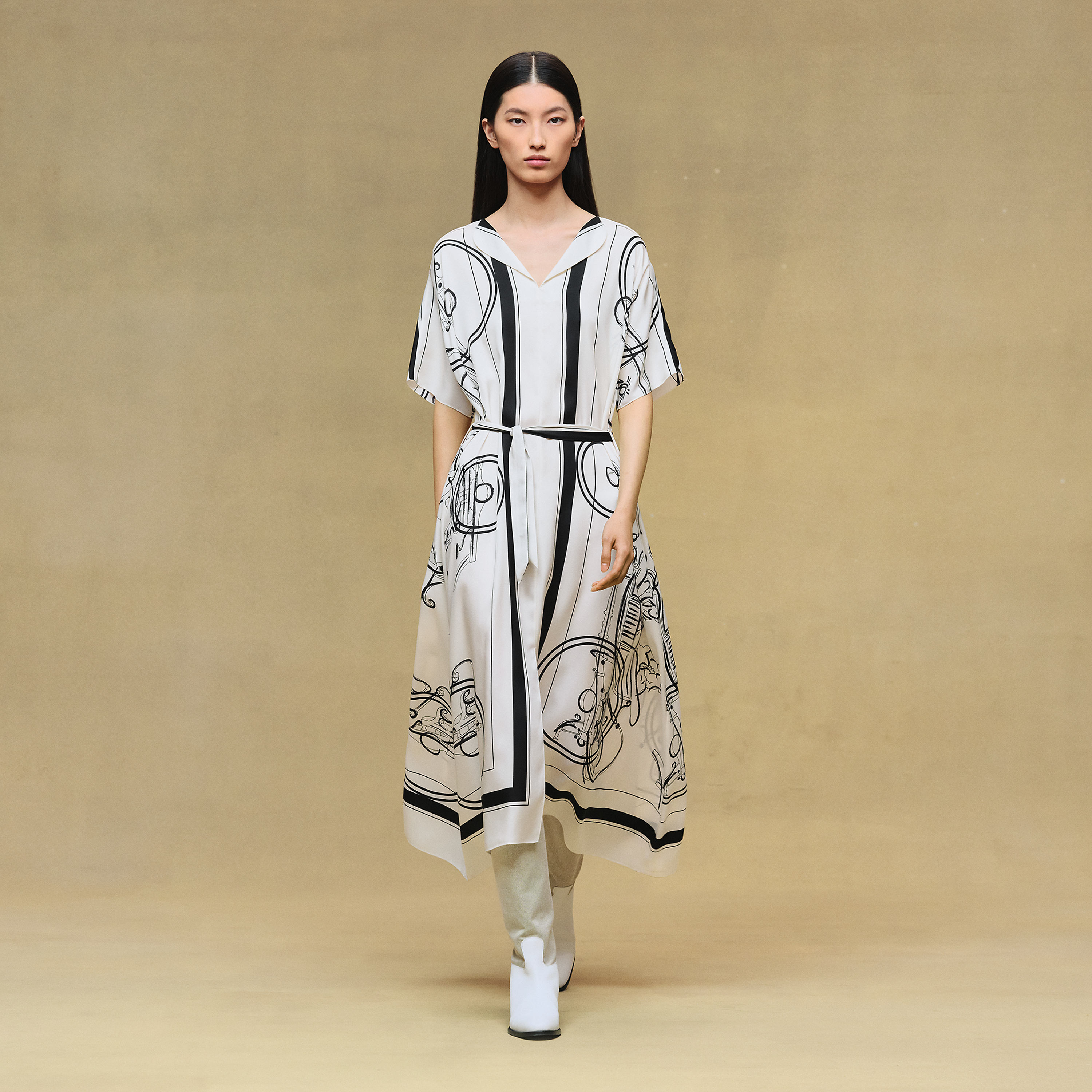 "Ex-Libris a Main Levee" caftan